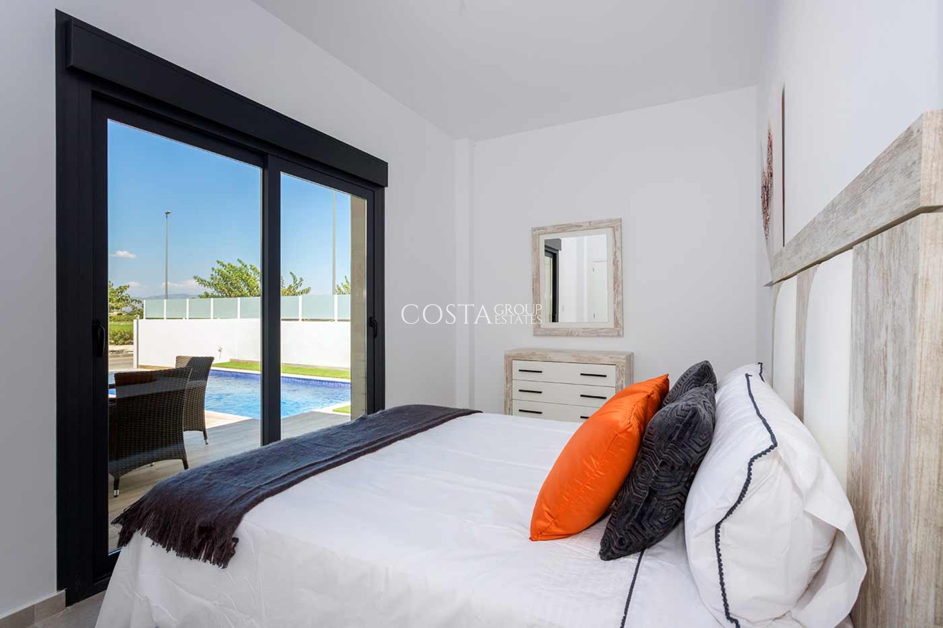 Neue Gebäude - Villa -
Daya Nueva