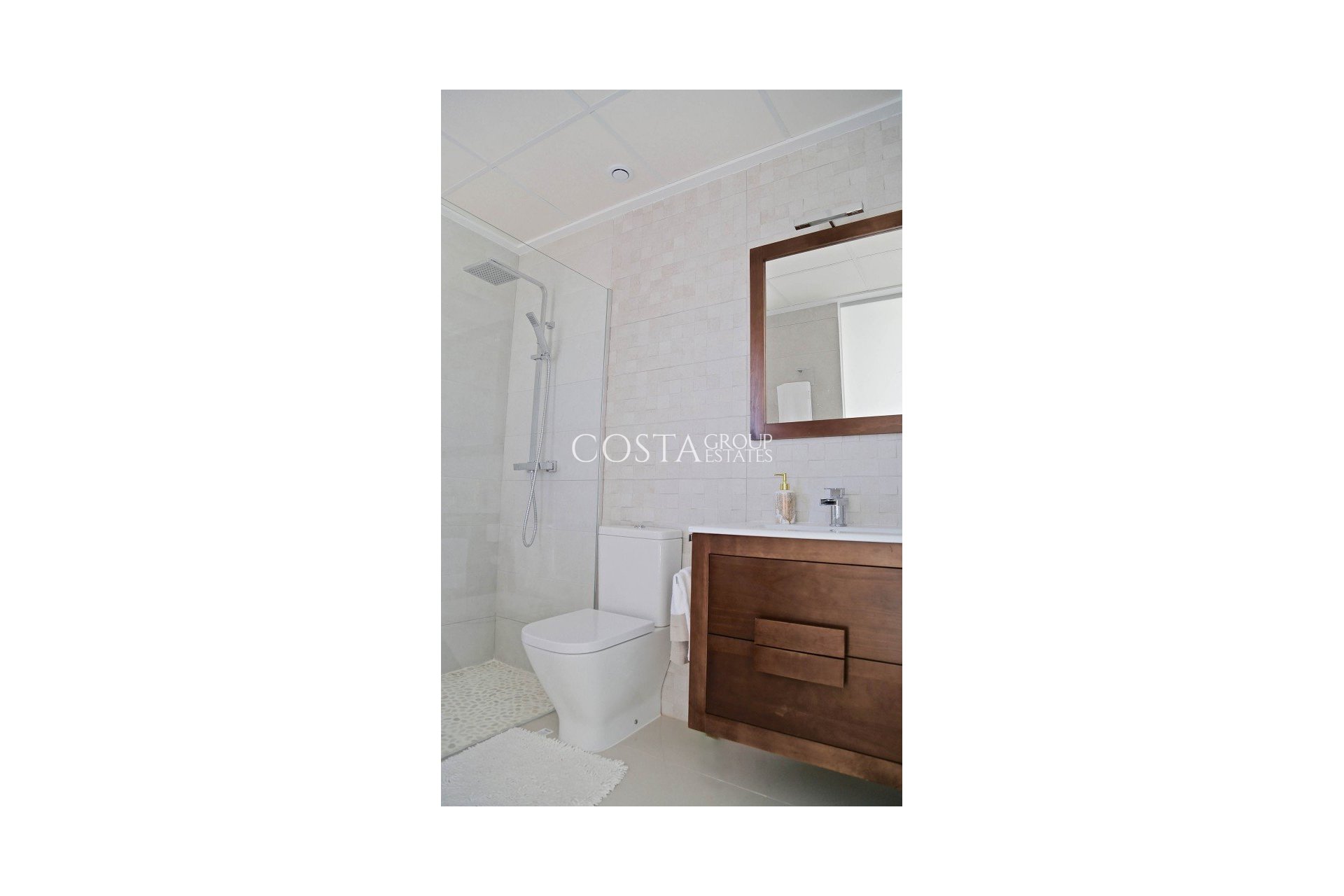 Neue Gebäude - Villa -
Dehesa de Campoamor