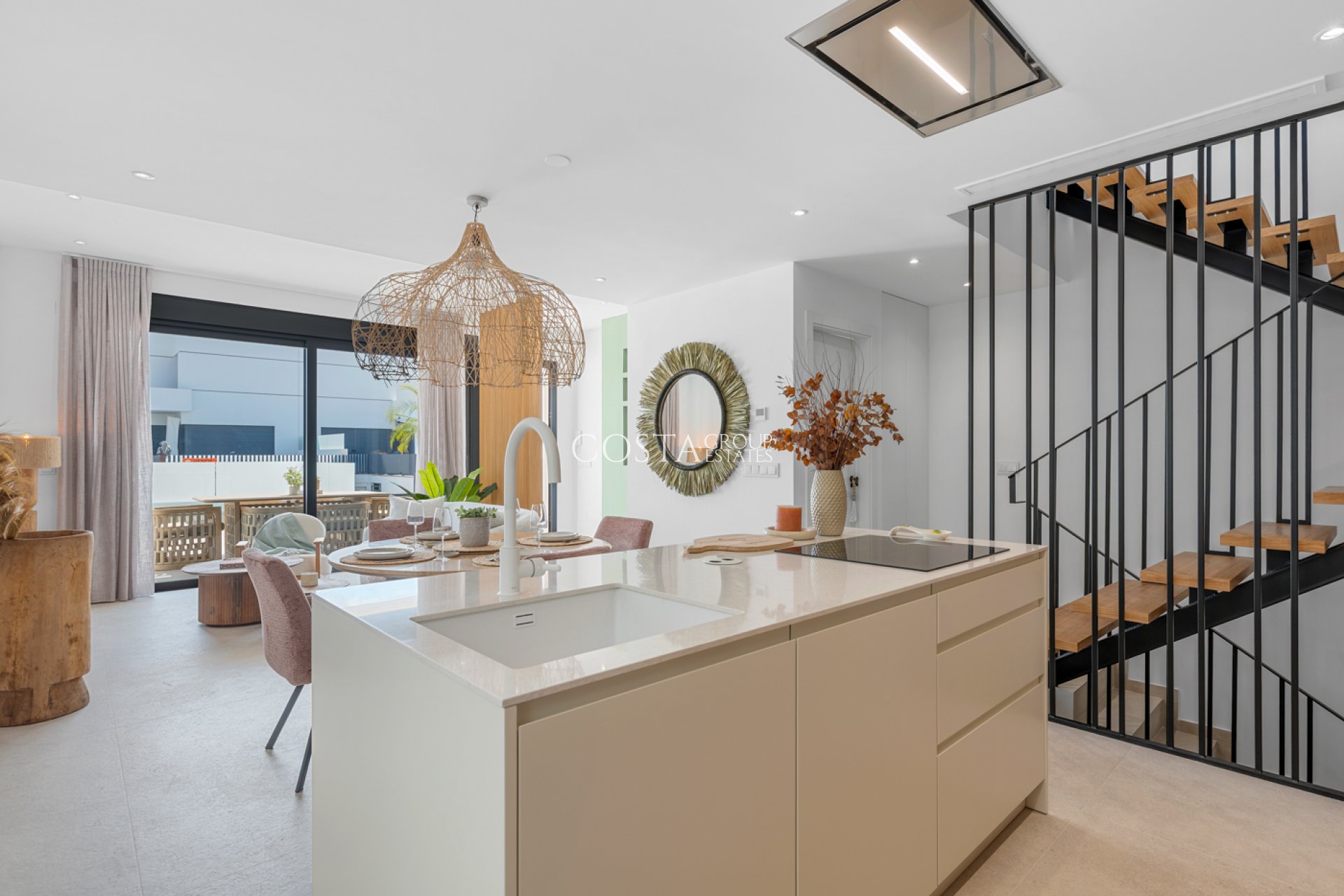 Neue Gebäude - Villa -
Dolores