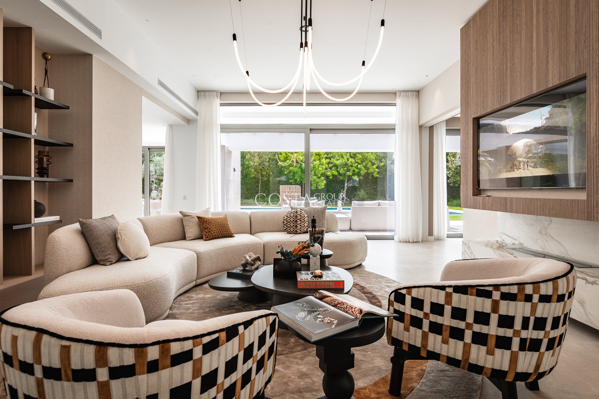 Neue Gebäude - Villa -
El Paraíso