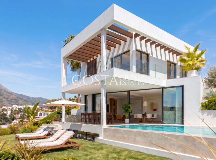 Neue Gebäude - Villa -
Estepona