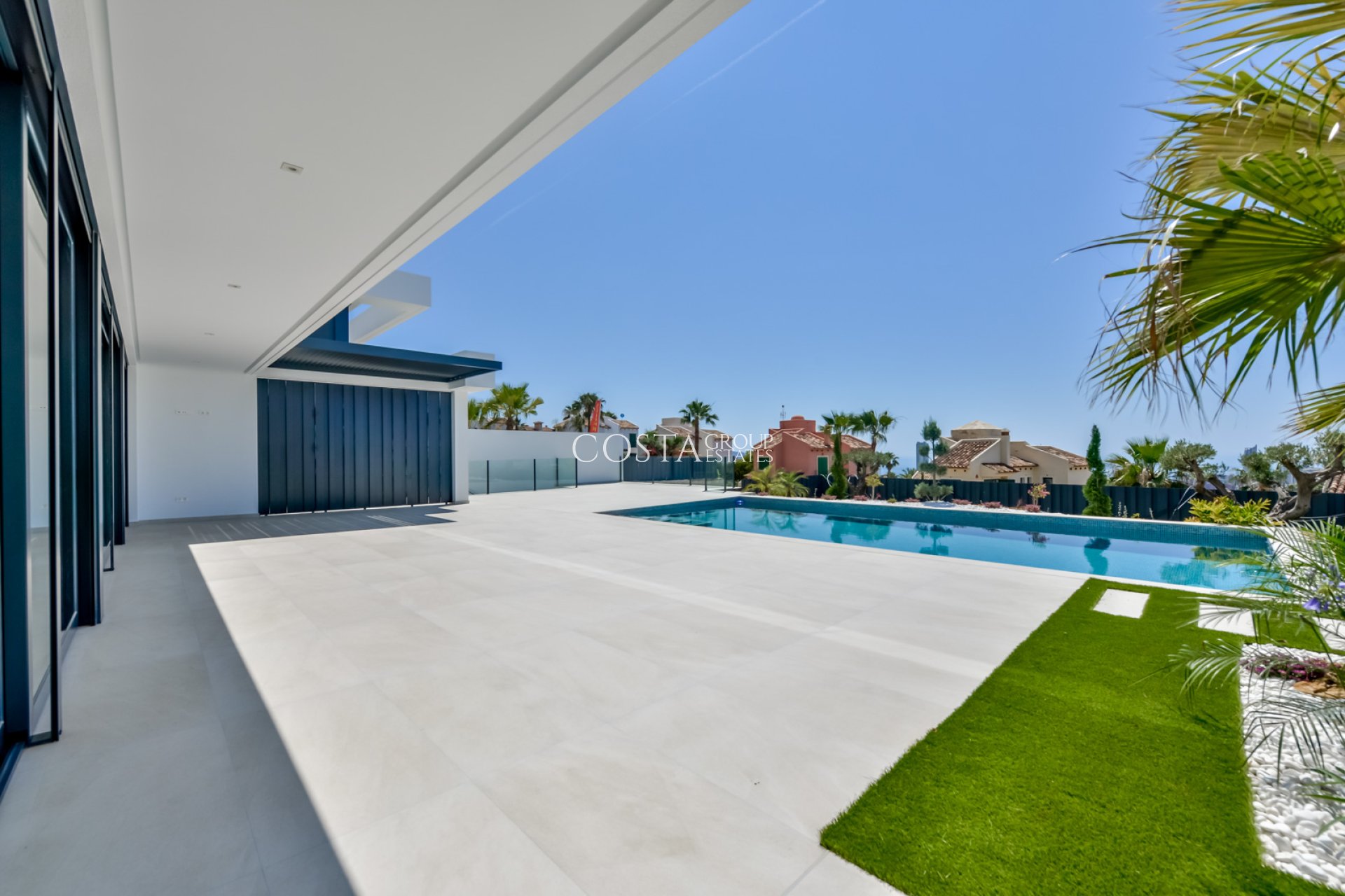 Neue Gebäude - Villa -
Finestrat