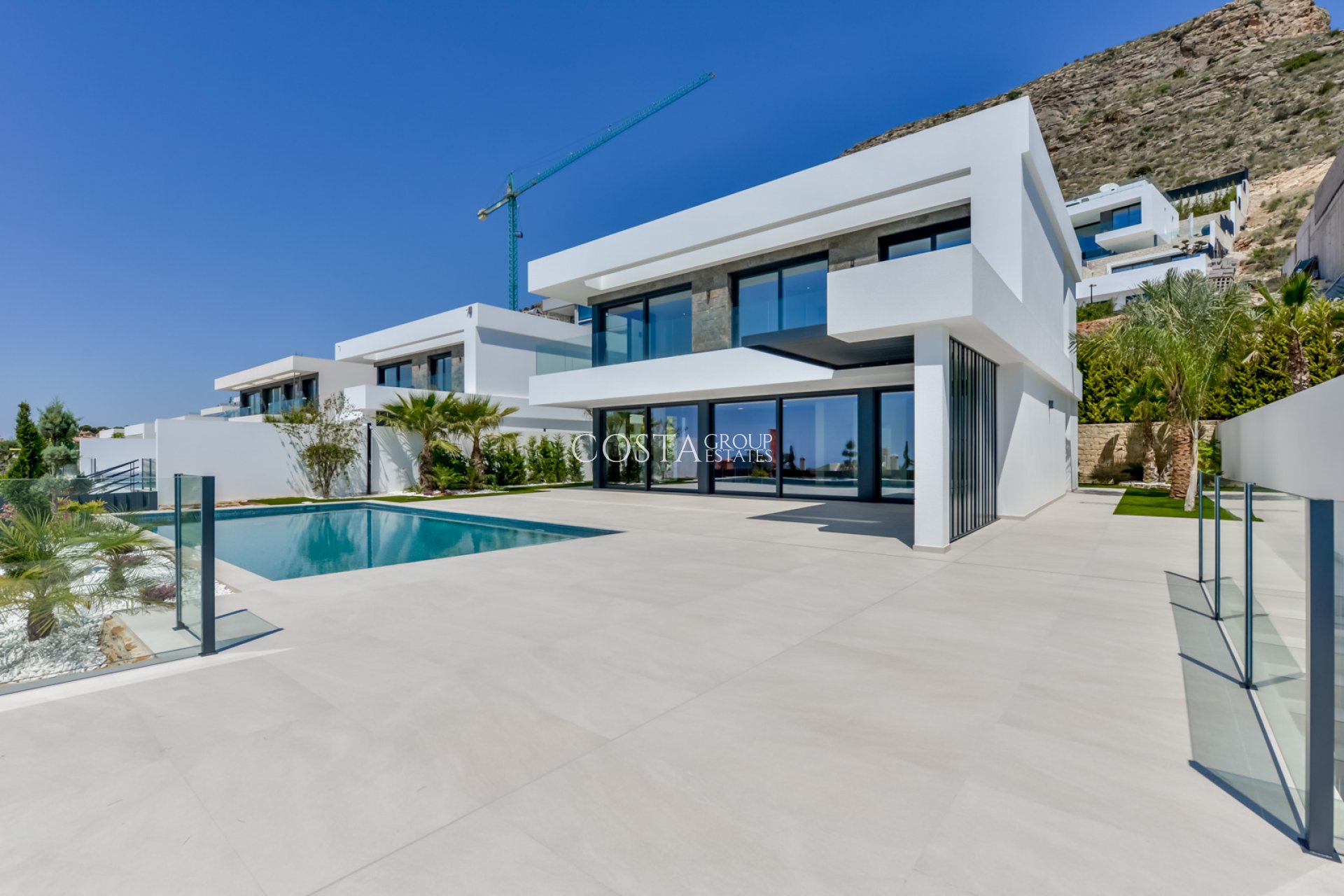 Neue Gebäude - Villa -
Finestrat