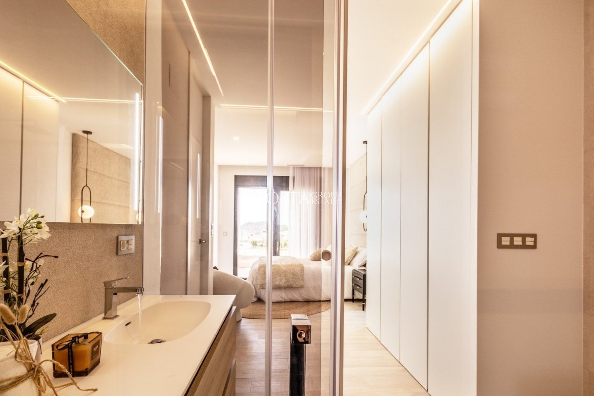 Neue Gebäude - Villa -
Finestrat