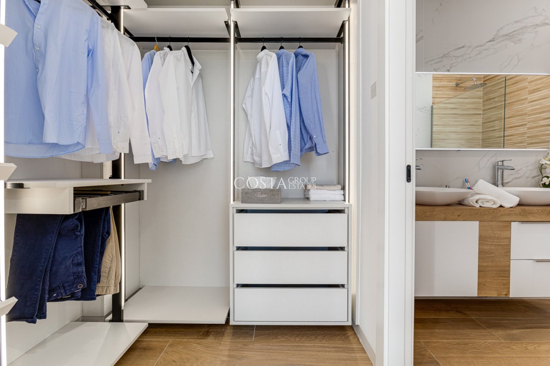 Neue Gebäude - Villa -
Finestrat