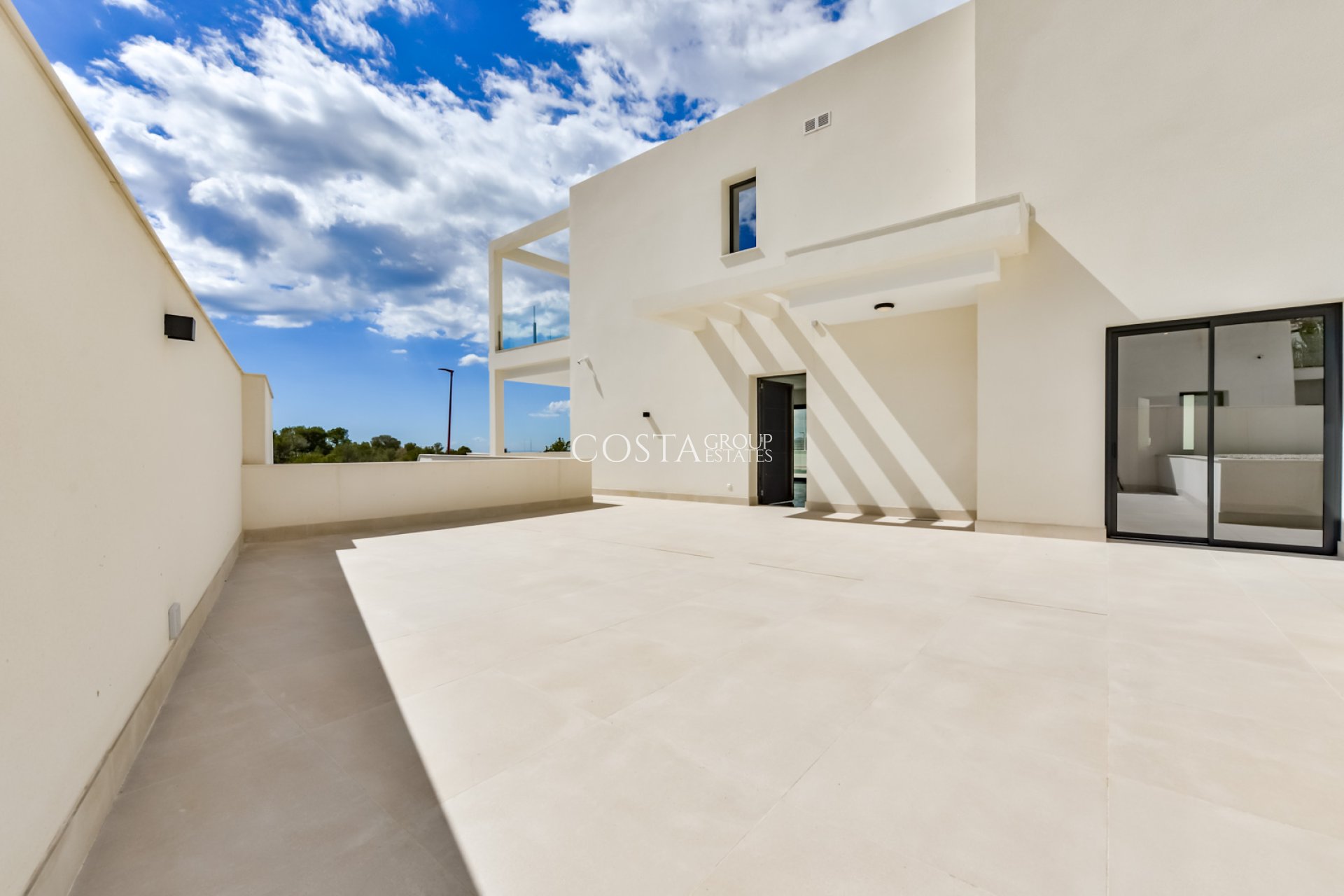 Neue Gebäude - Villa -
Finestrat