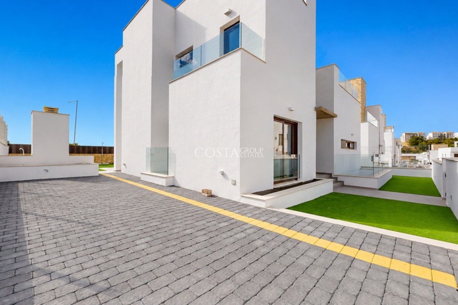 Neue Gebäude - Villa -
Finestrat