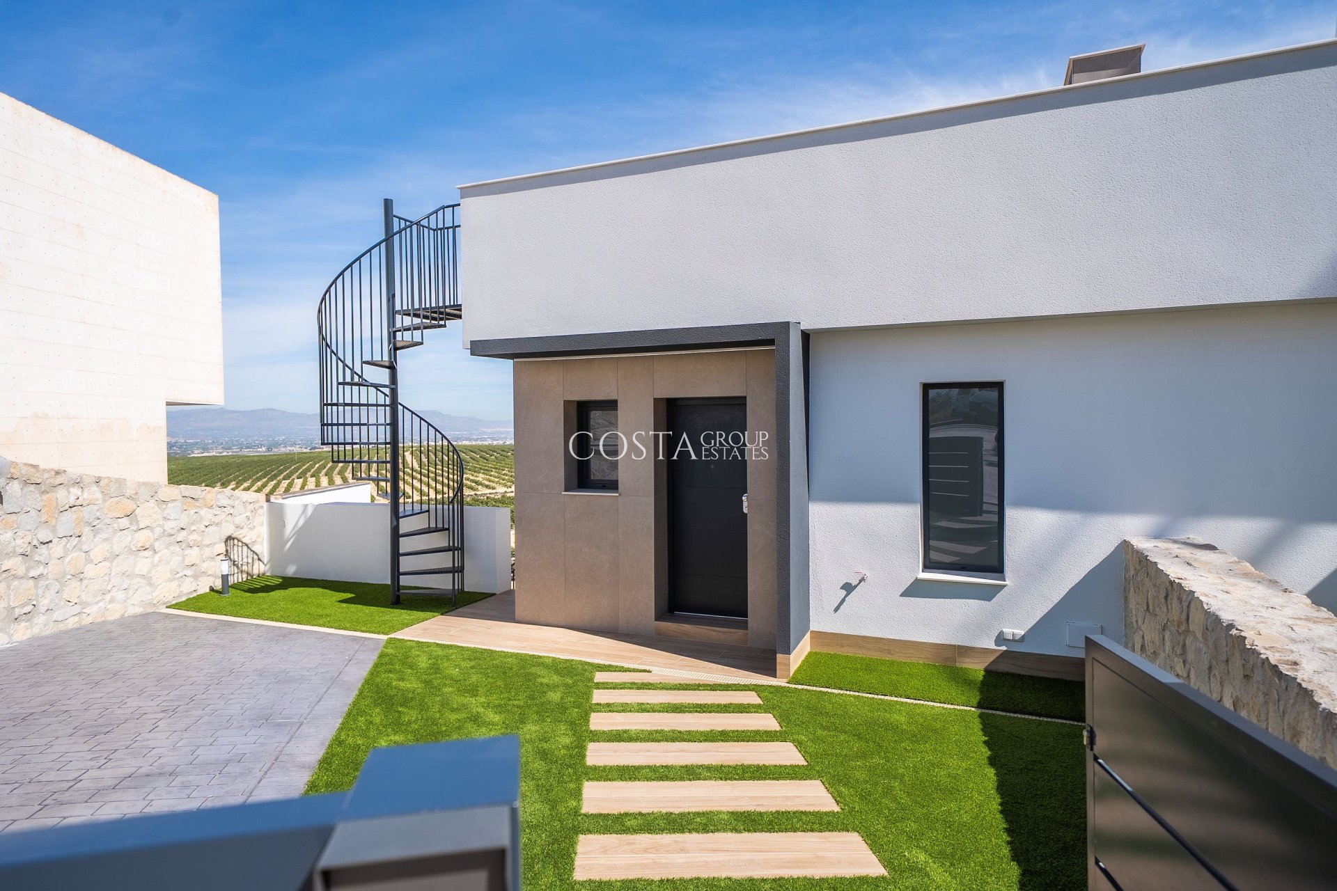 Neue Gebäude - Villa -
La Finca Golf