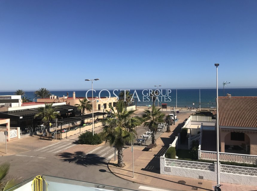 Neue Gebäude - Villa -
La Mata