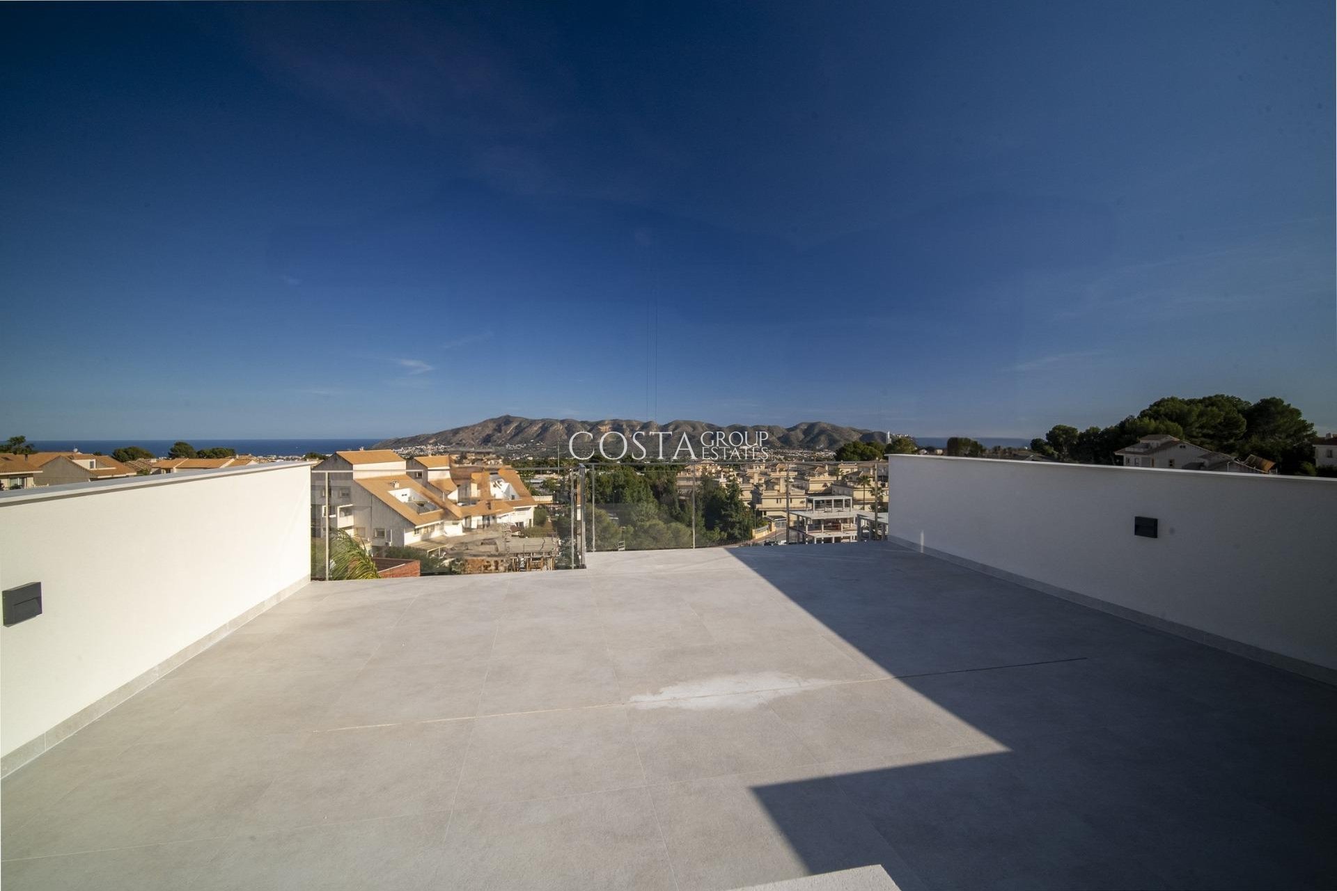 Neue Gebäude - Villa -
La Nucía - Urb. Don Mar