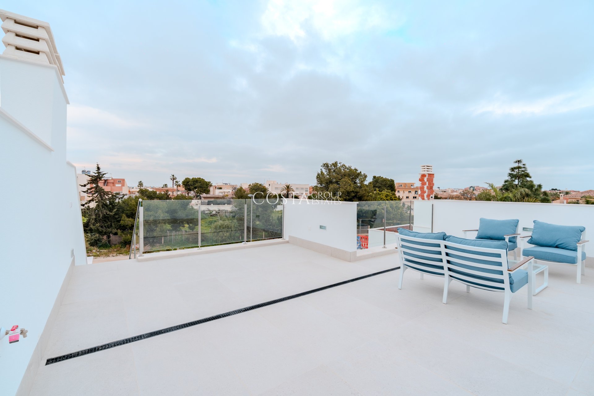 Neue Gebäude - Villa -
Los Alcazares - Los Alcázares