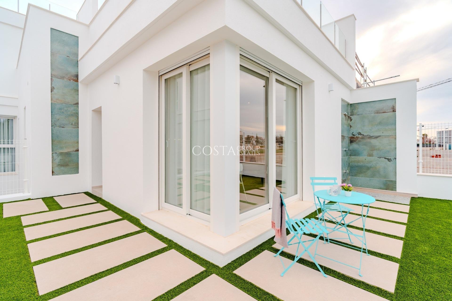 Neue Gebäude - Villa -
Los Alcazares - Torre del Rame