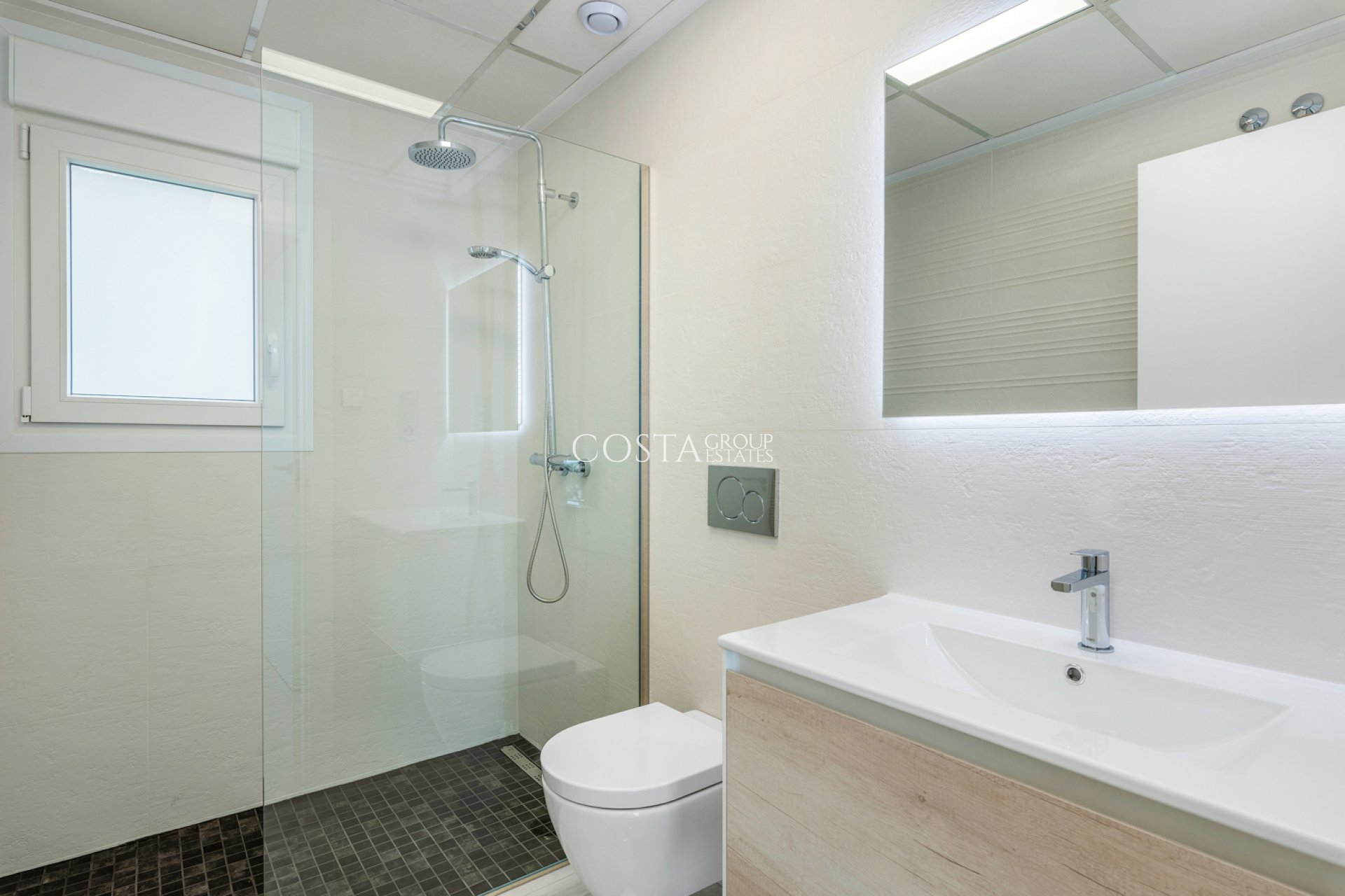 Neue Gebäude - Villa -
Los Montesinos