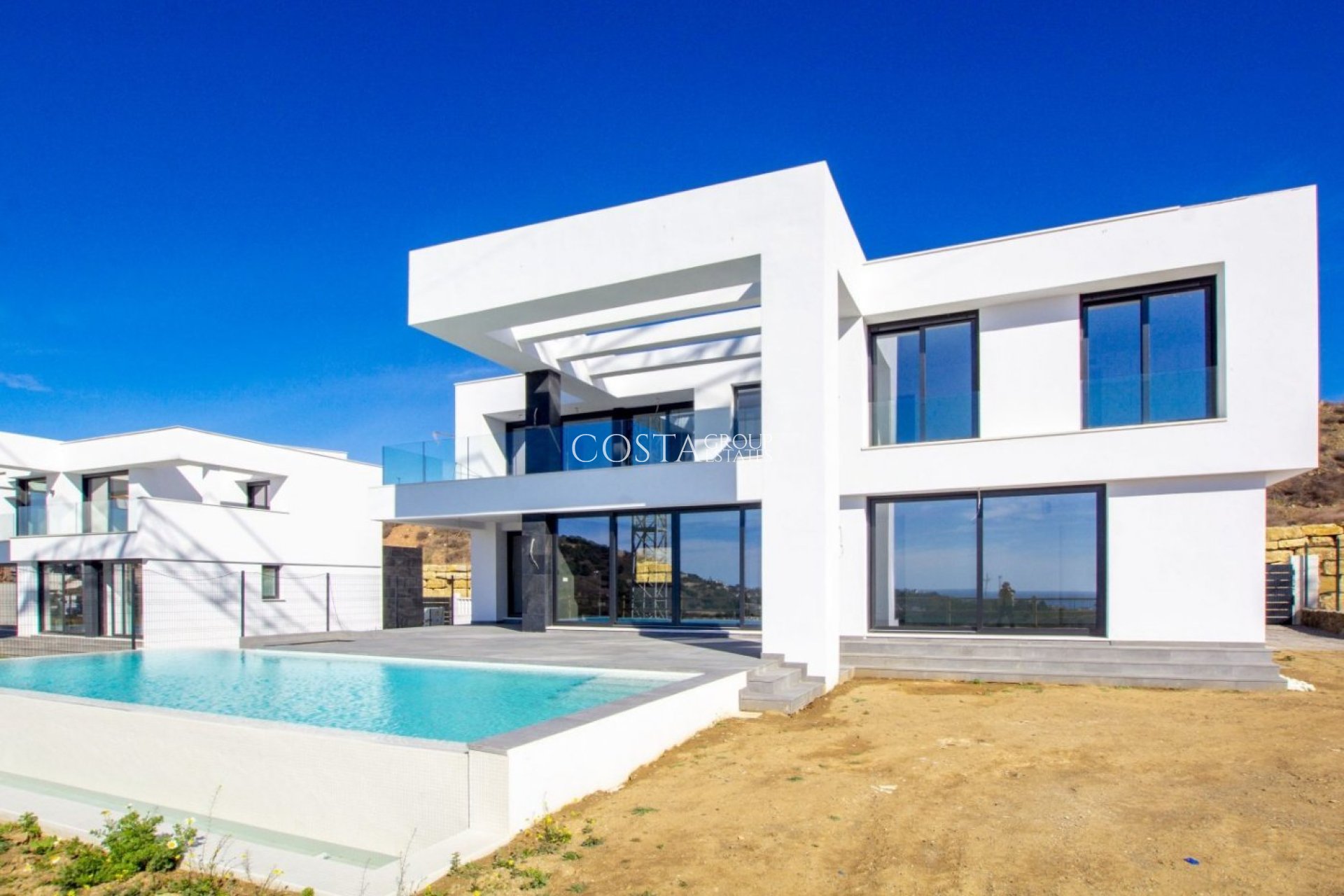 Neue Gebäude - Villa -
Málaga - Limonar
