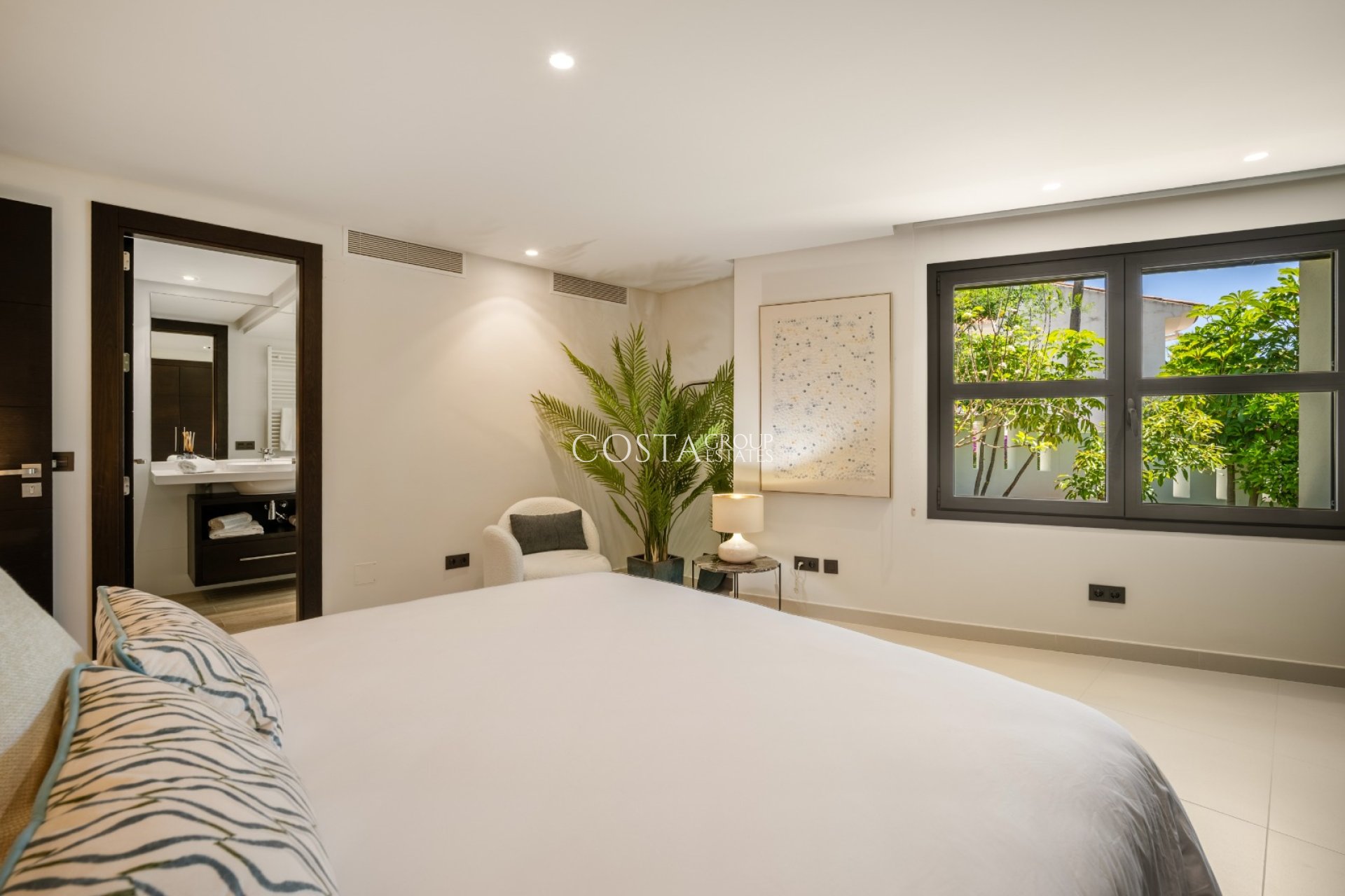 Neue Gebäude - Villa -
Marbella