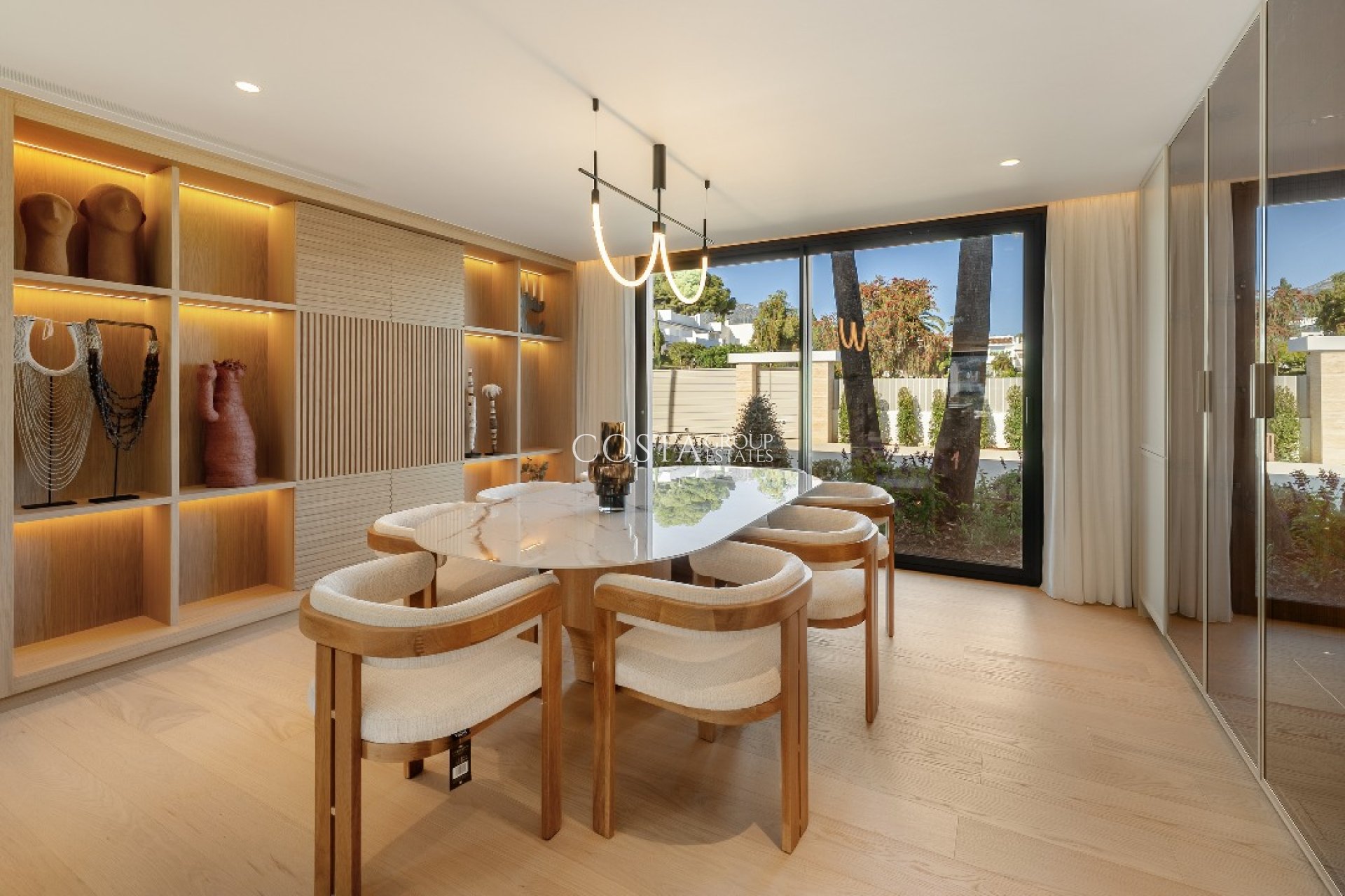 Neue Gebäude - Villa -
Marbella