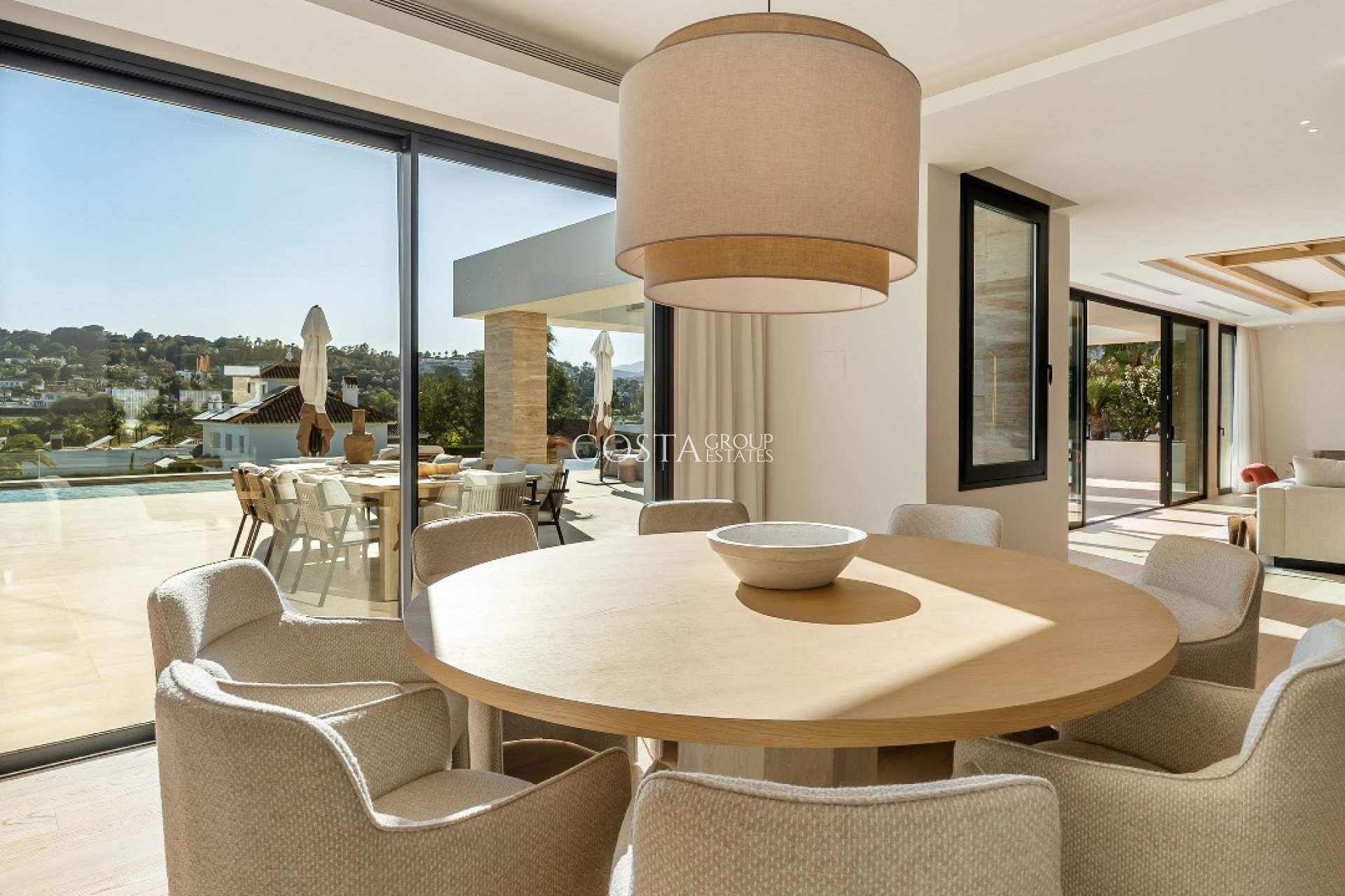 Neue Gebäude - Villa -
Marbella