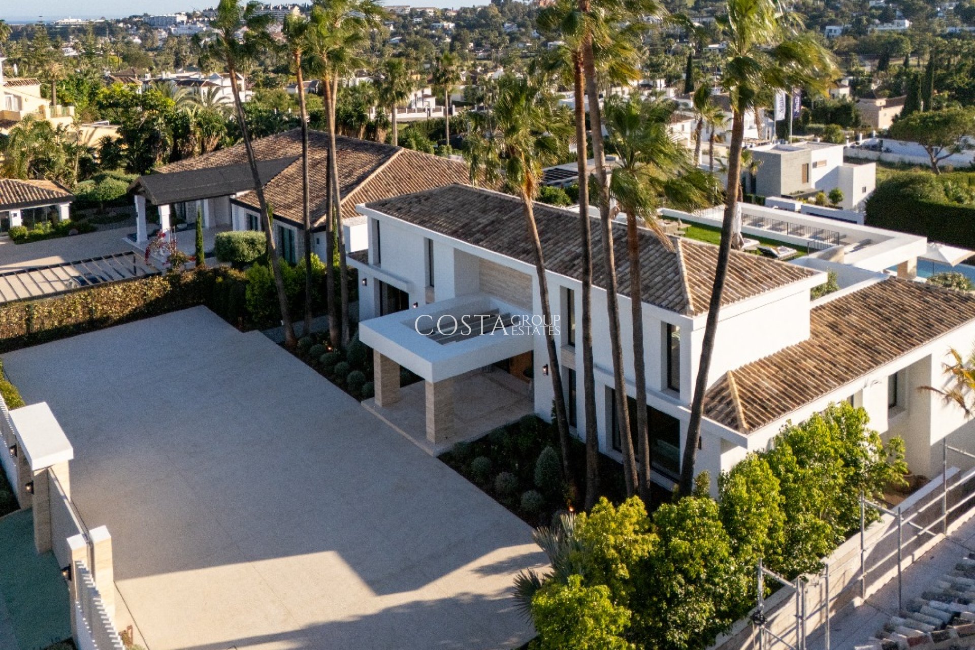 Neue Gebäude - Villa -
Marbella