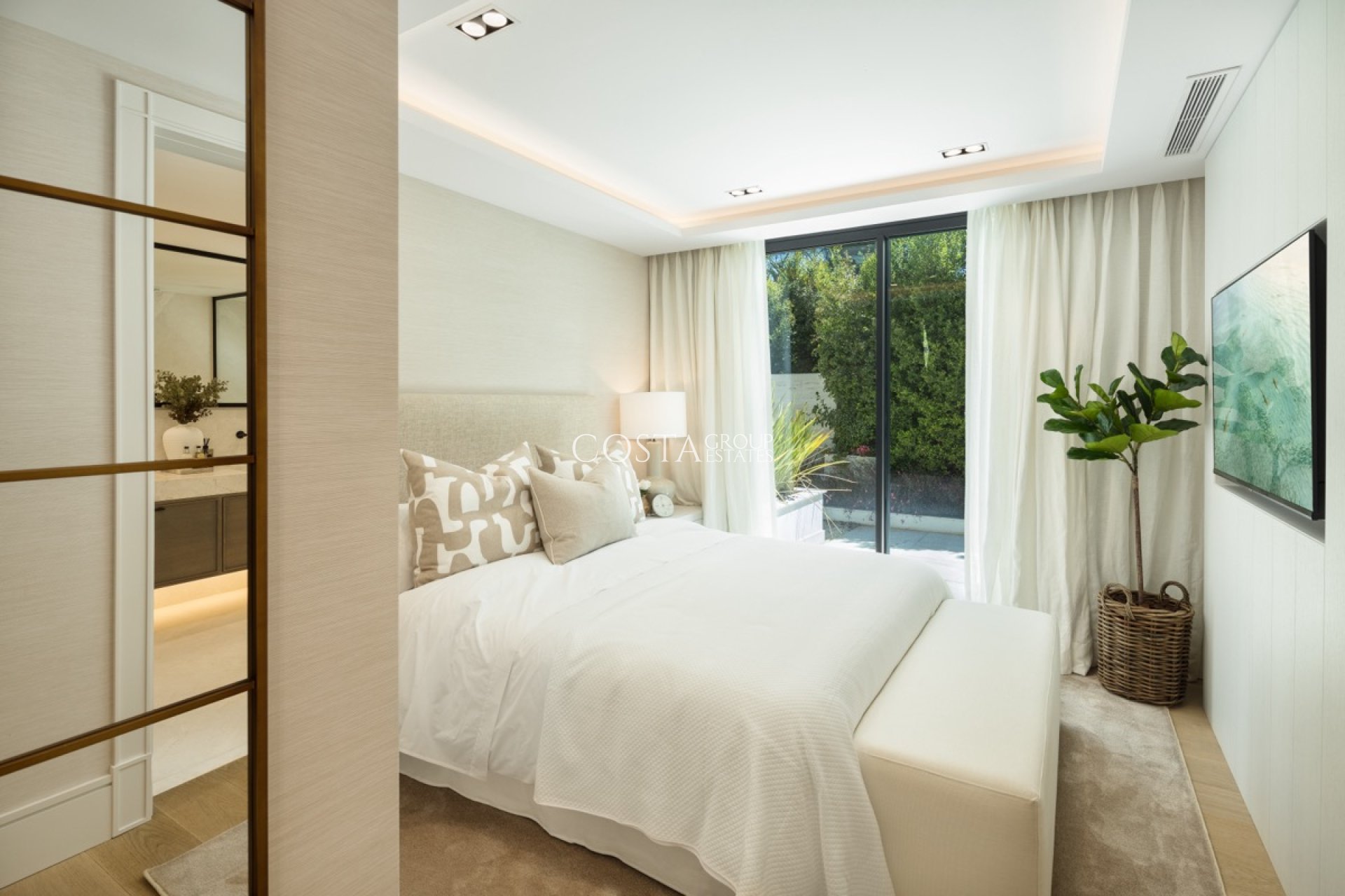 Neue Gebäude - Villa -
Marbella