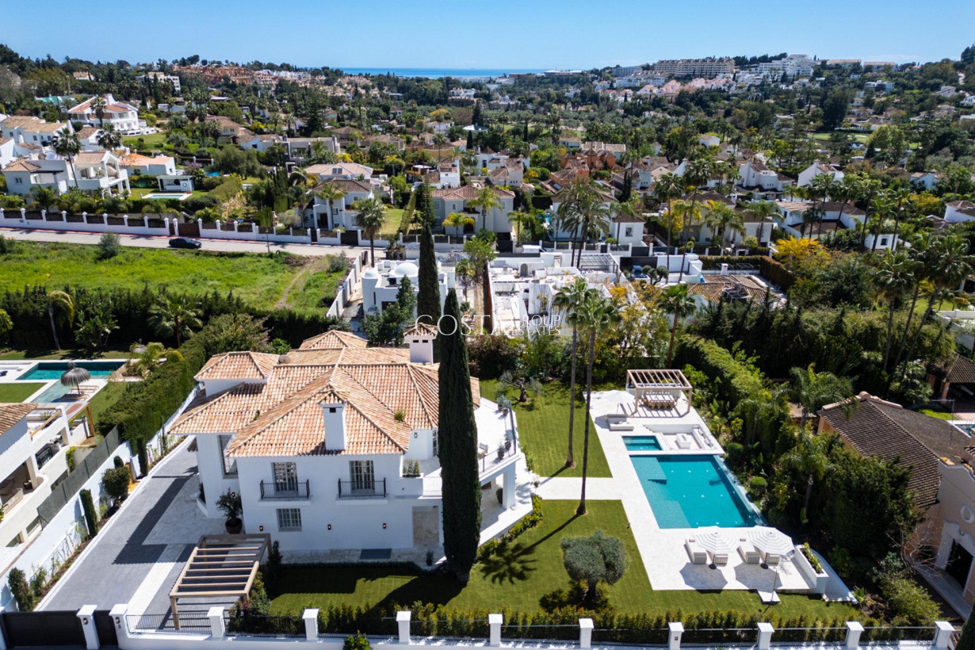 Neue Gebäude - Villa -
Marbella