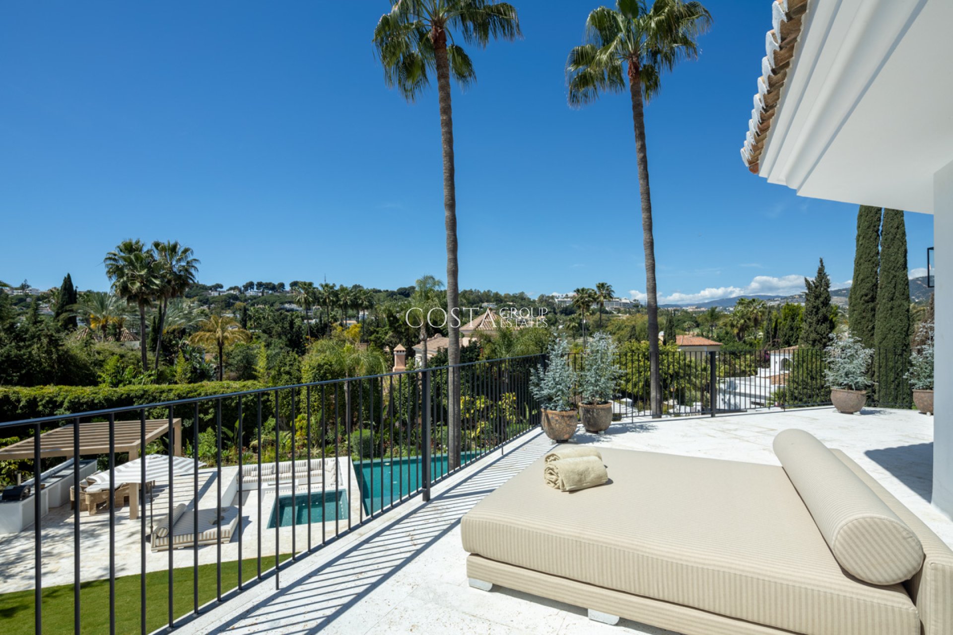 Neue Gebäude - Villa -
Marbella