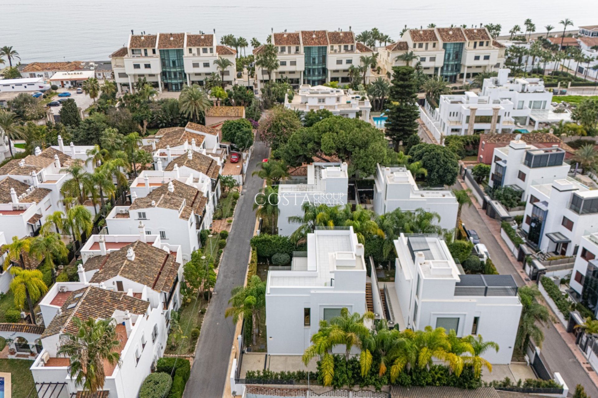 Neue Gebäude - Villa -
Marbella