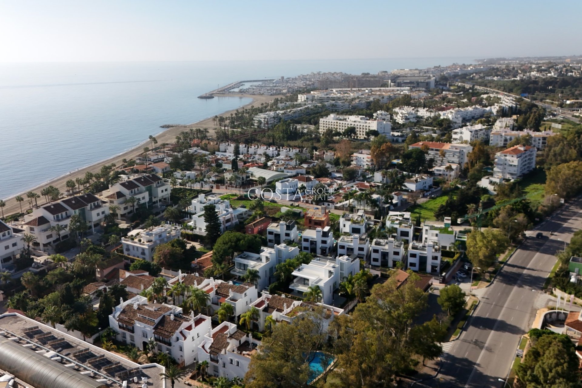 Neue Gebäude - Villa -
Marbella