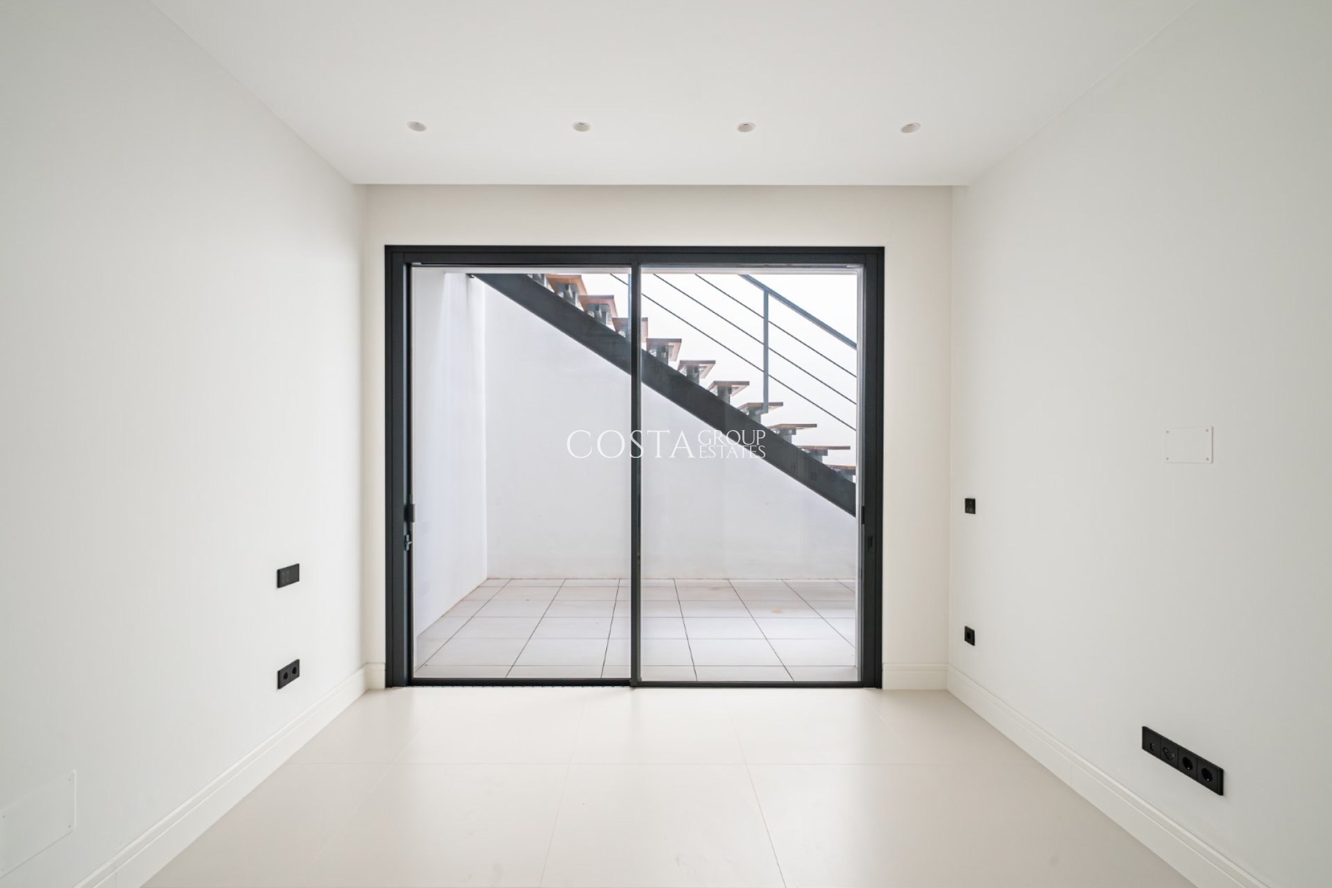 Neue Gebäude - Villa -
Marbella