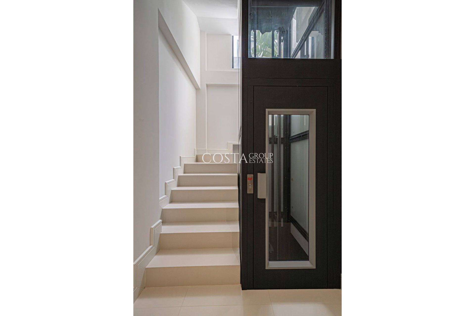 Neue Gebäude - Villa -
Marbella