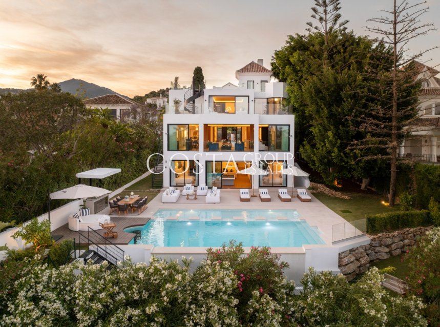 Neue Gebäude - Villa -
Marbella