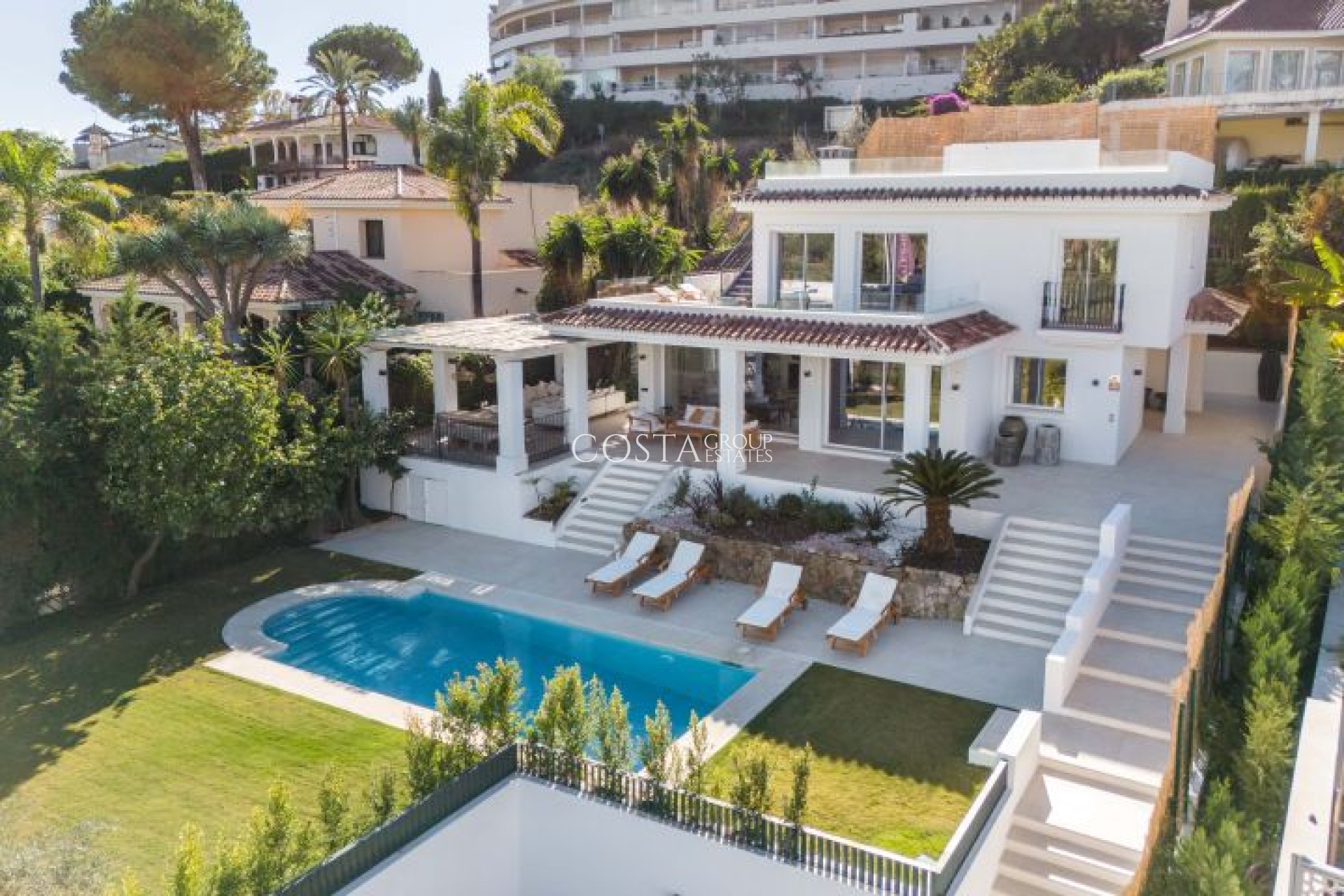 Neue Gebäude - Villa -
Marbella