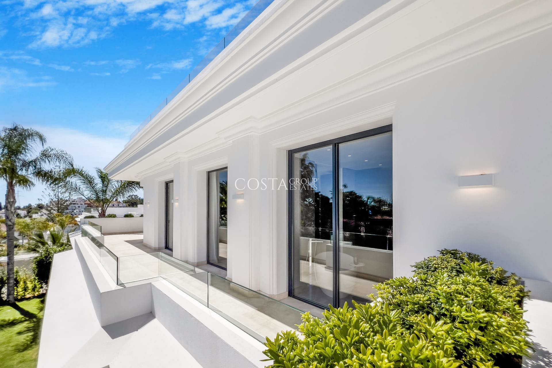 Neue Gebäude - Villa -
Marbella