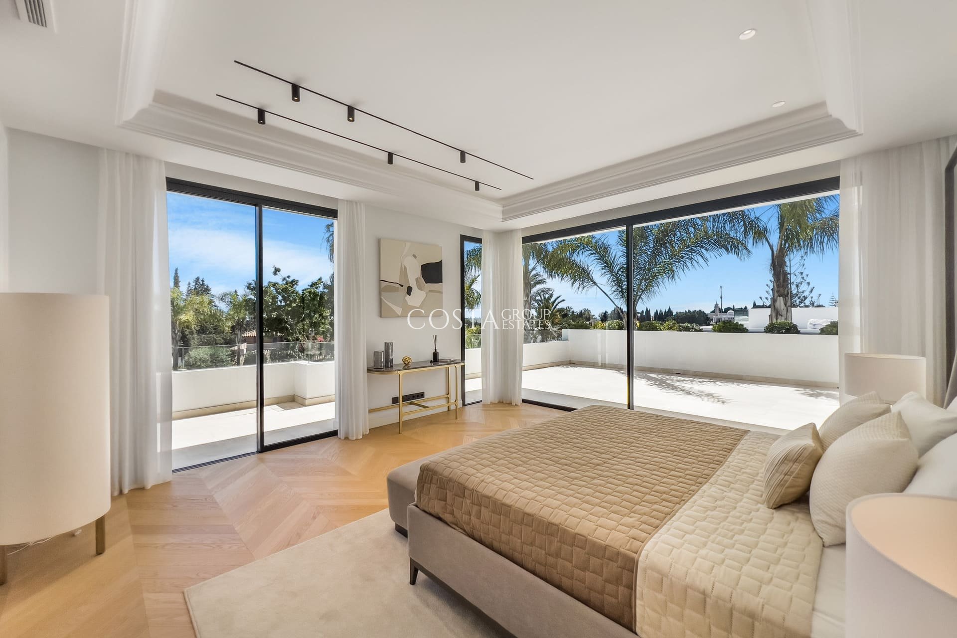 Neue Gebäude - Villa -
Marbella