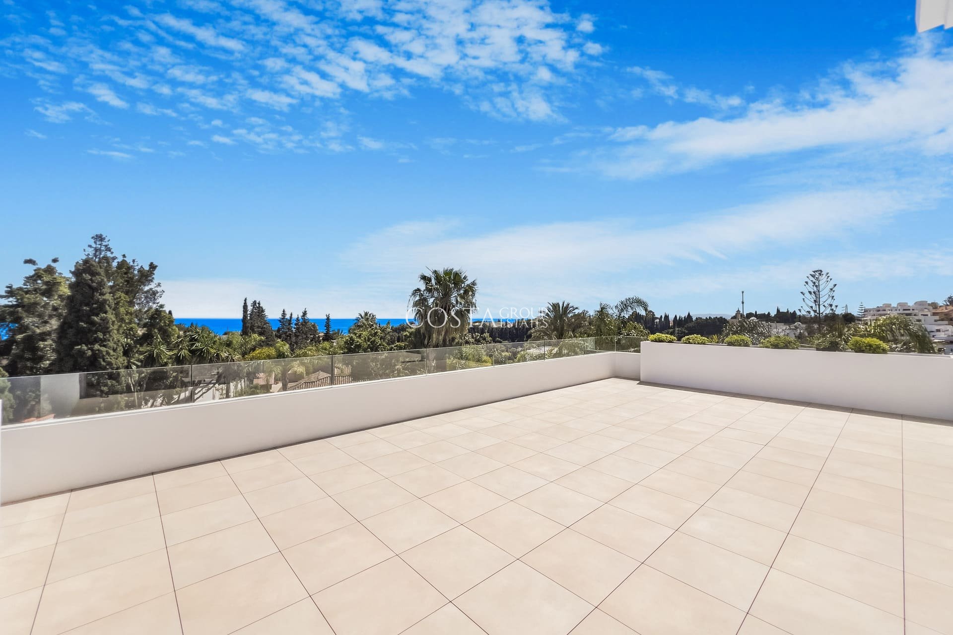 Neue Gebäude - Villa -
Marbella