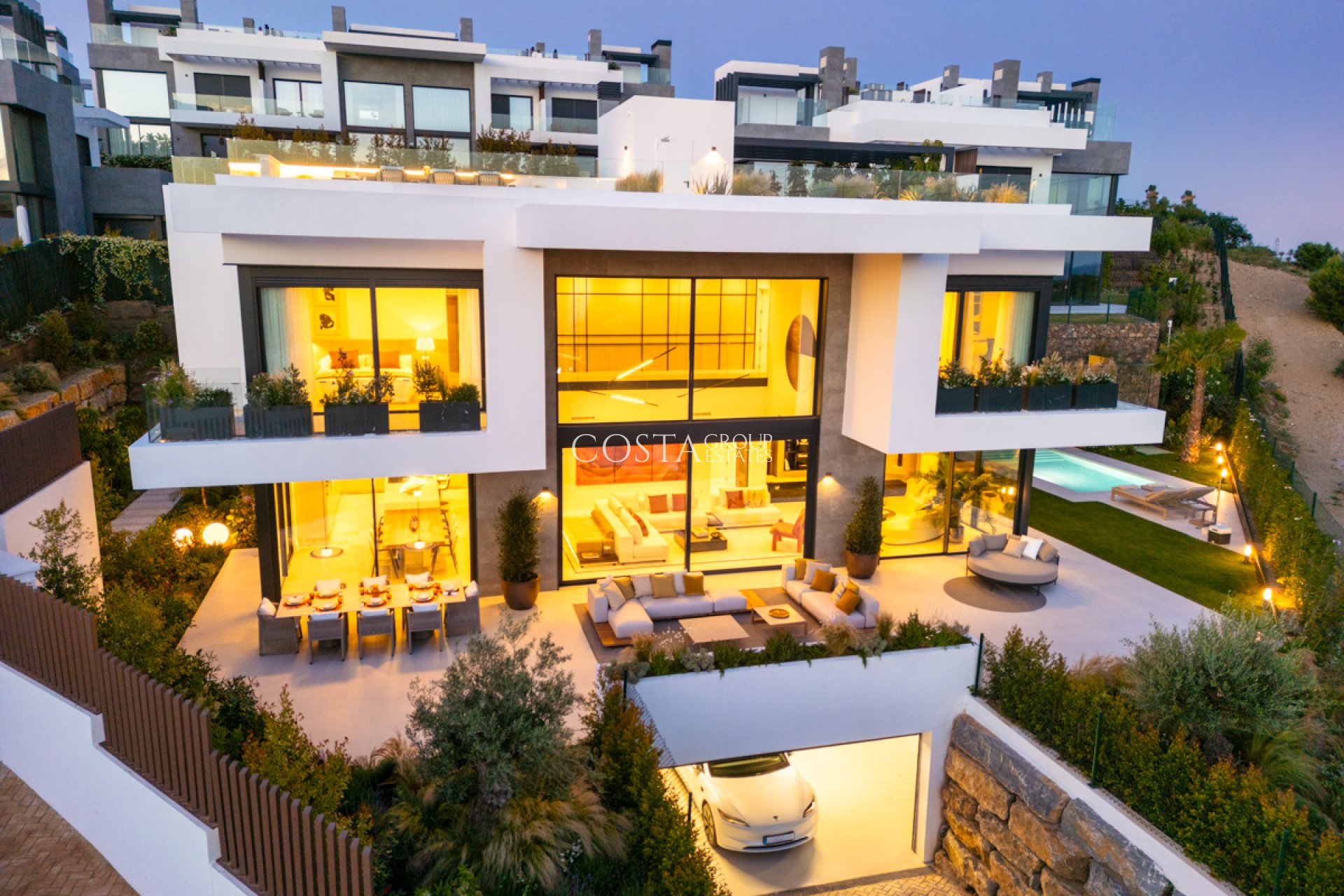 Neue Gebäude - Villa -
Marbella
