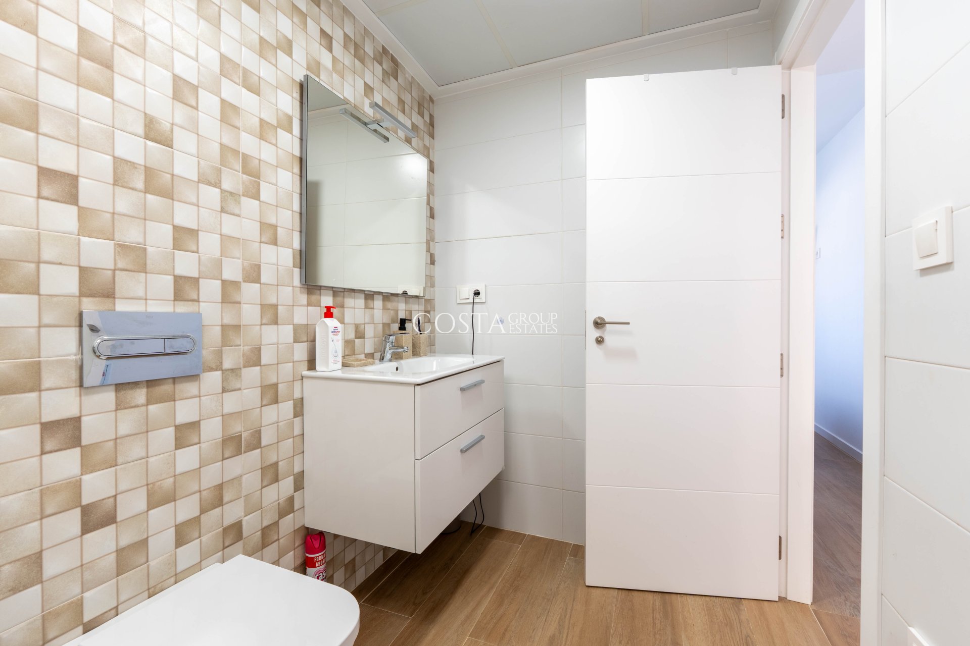 Neue Gebäude - Villa -
Murcia