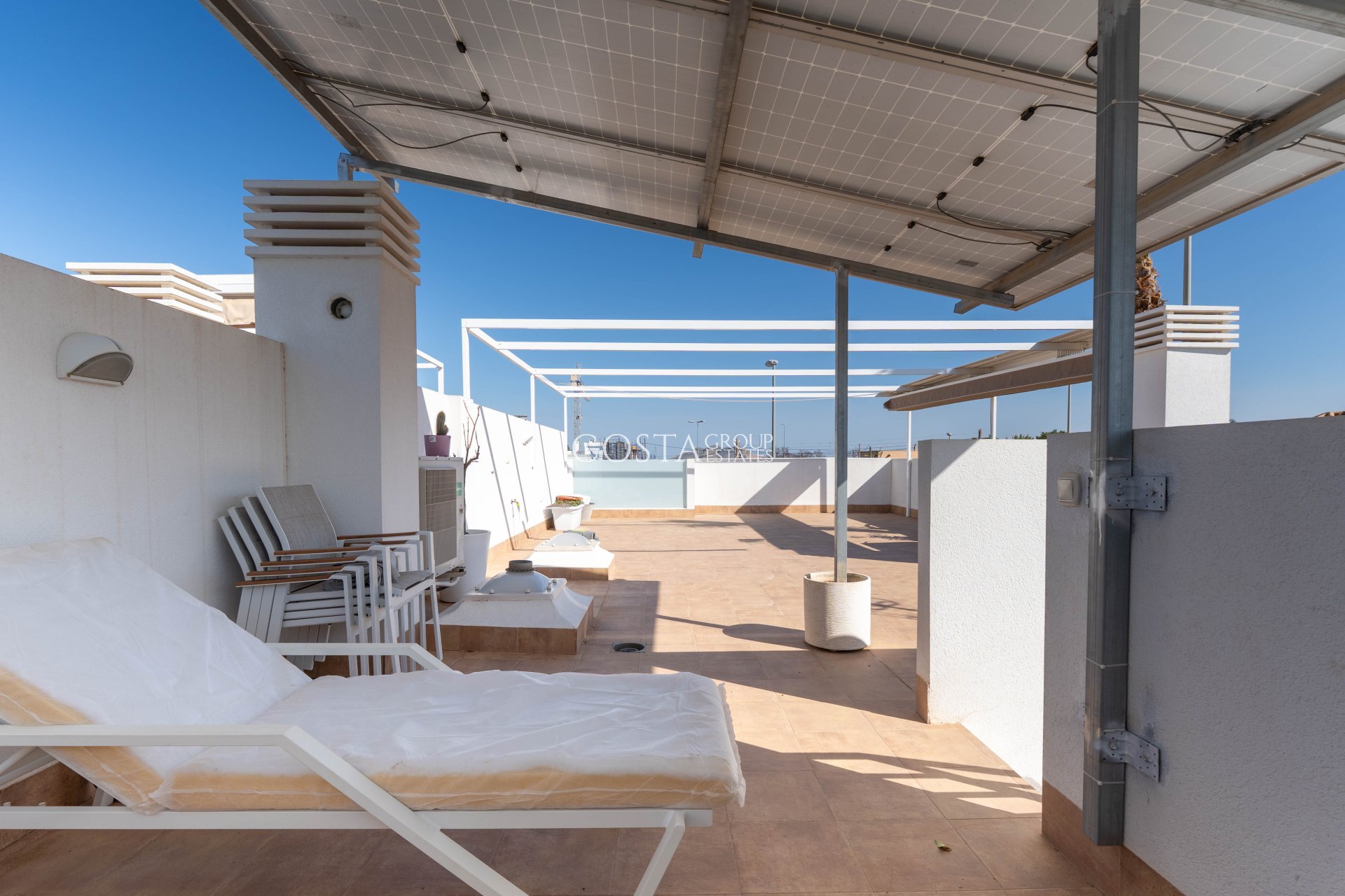 Neue Gebäude - Villa -
Murcia