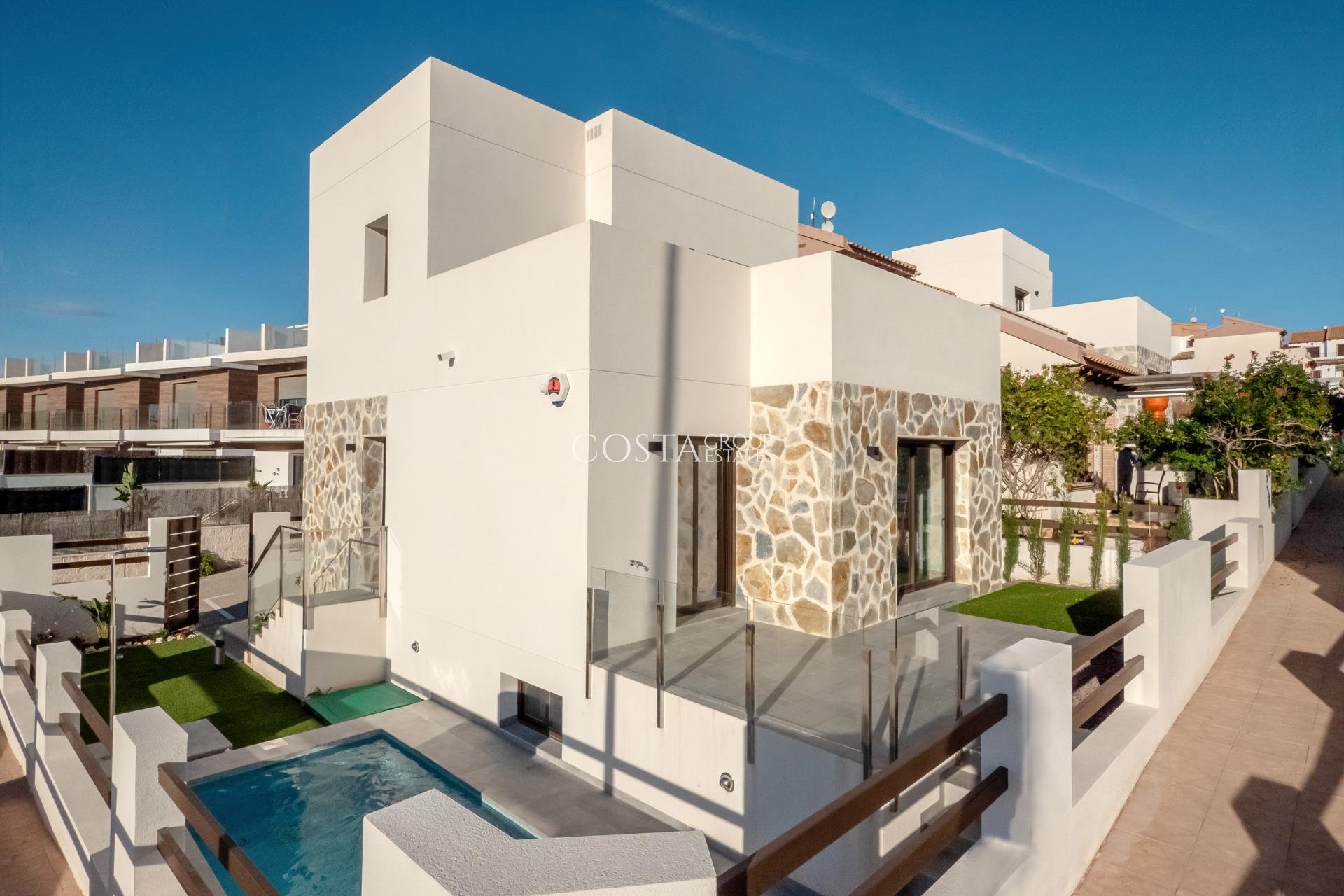 Neue Gebäude - Villa -
Orihuela Costa - PAU 8