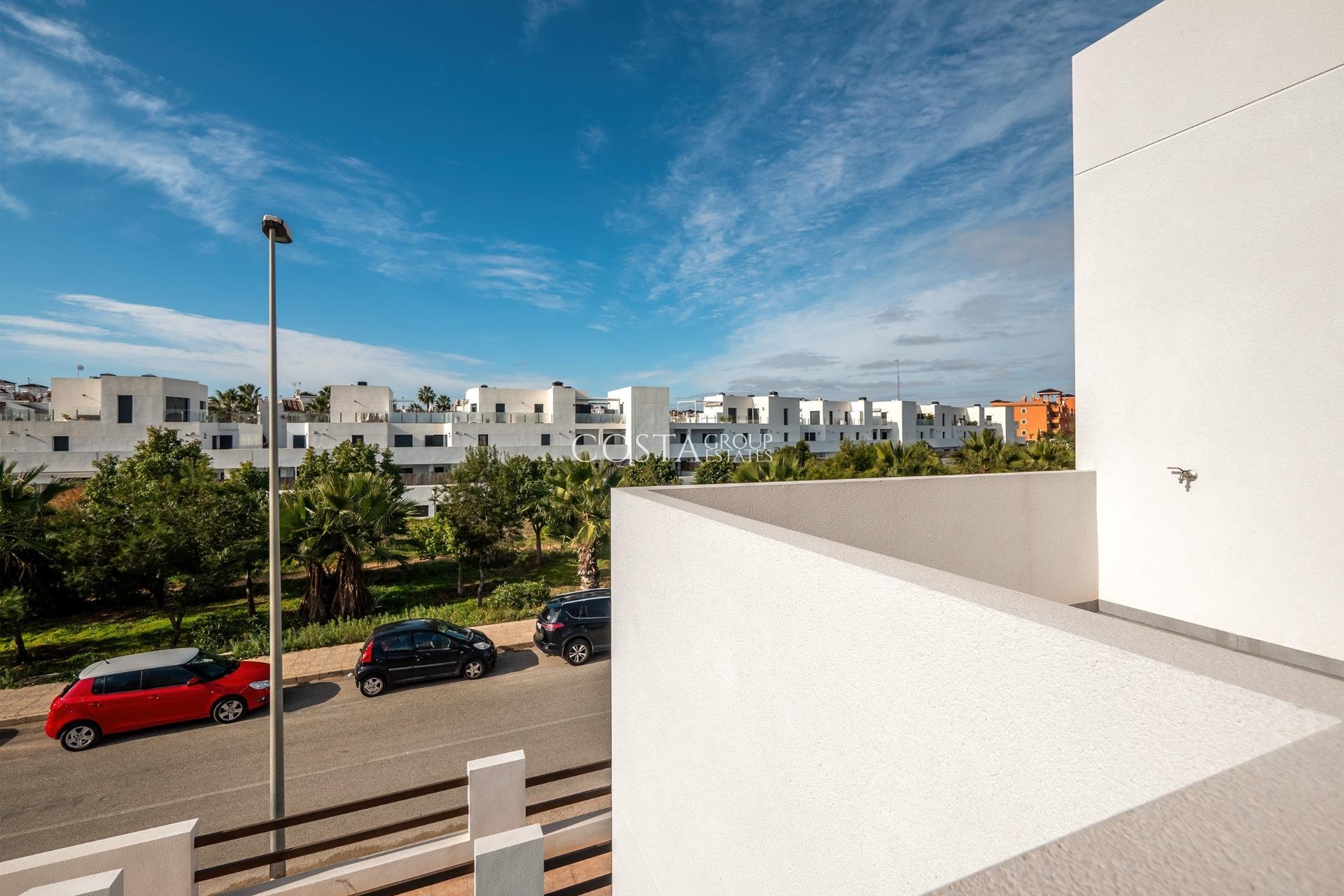 Neue Gebäude - Villa -
Orihuela Costa - PAU 8
