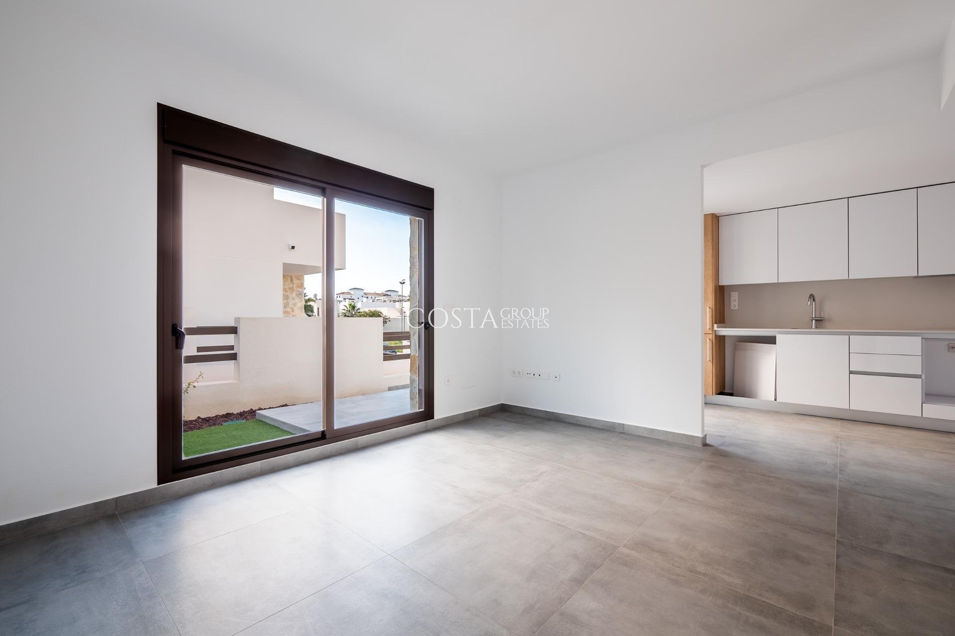 Neue Gebäude - Villa -
Orihuela Costa - PAU 8