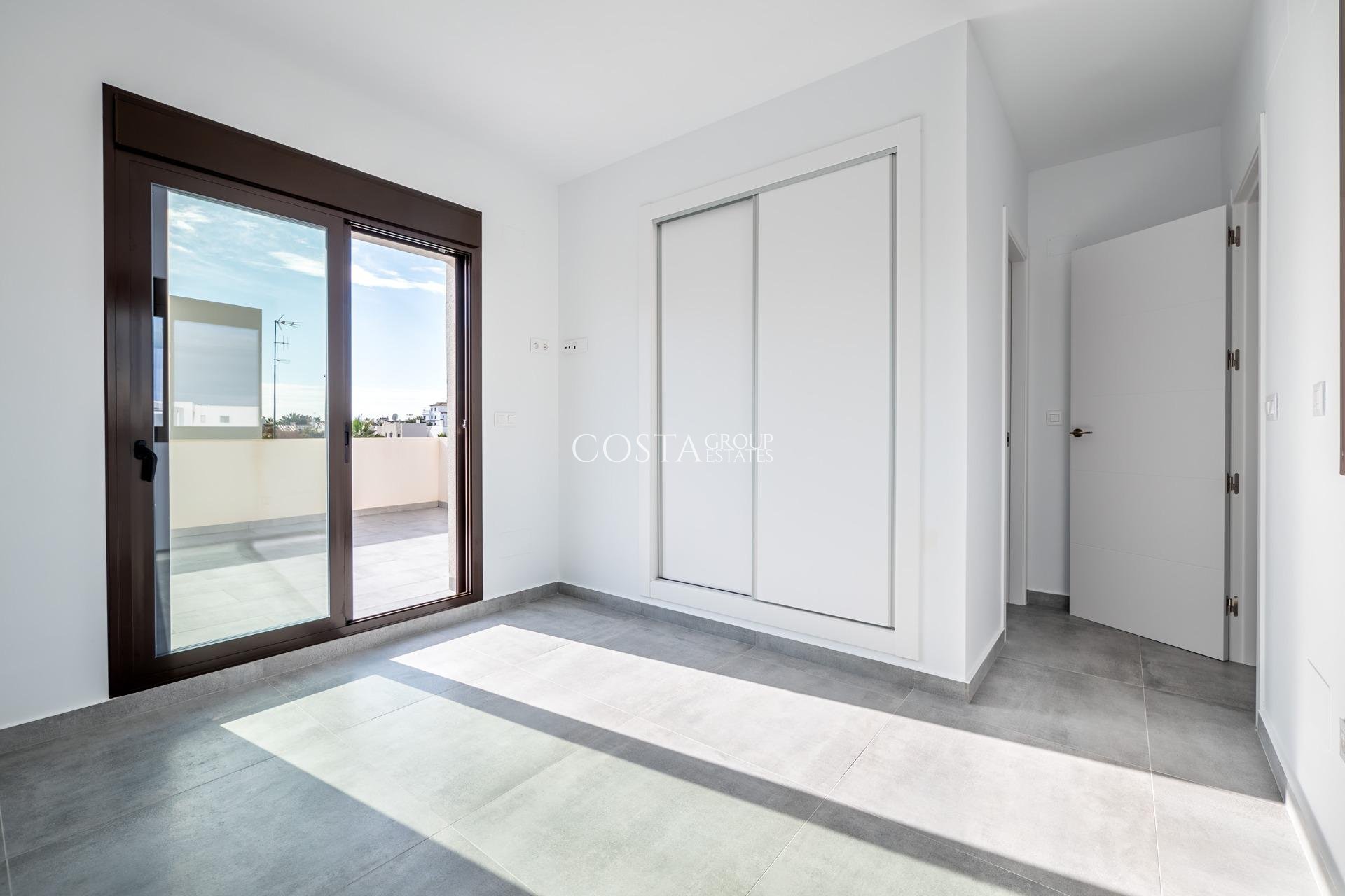 Neue Gebäude - Villa -
Orihuela Costa - PAU 8