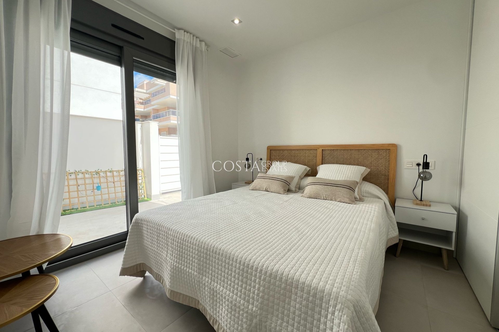 Neue Gebäude - Villa -
Orihuela Costa