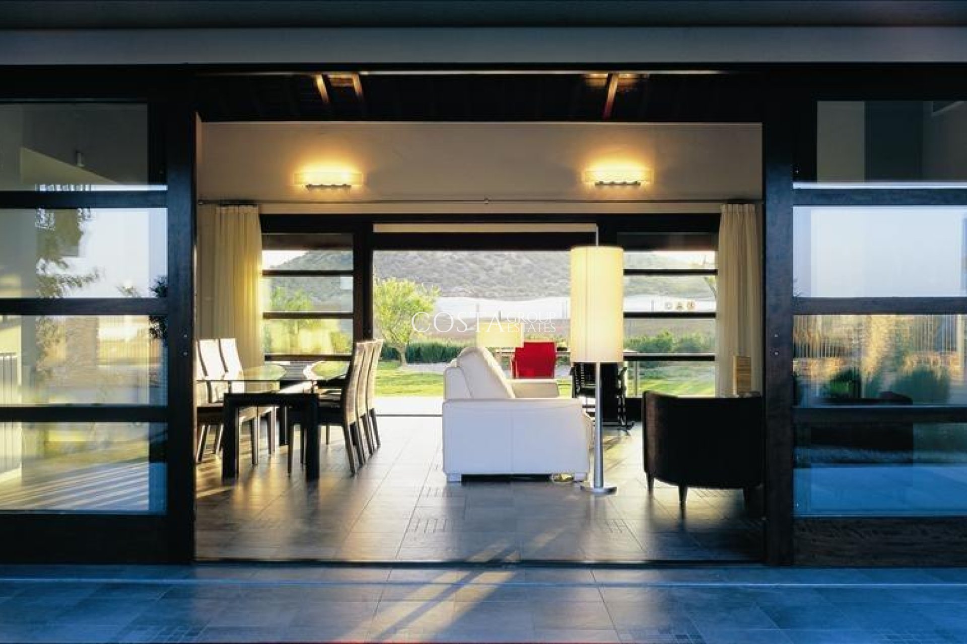 Neue Gebäude - Villa -
Peraleja Golf