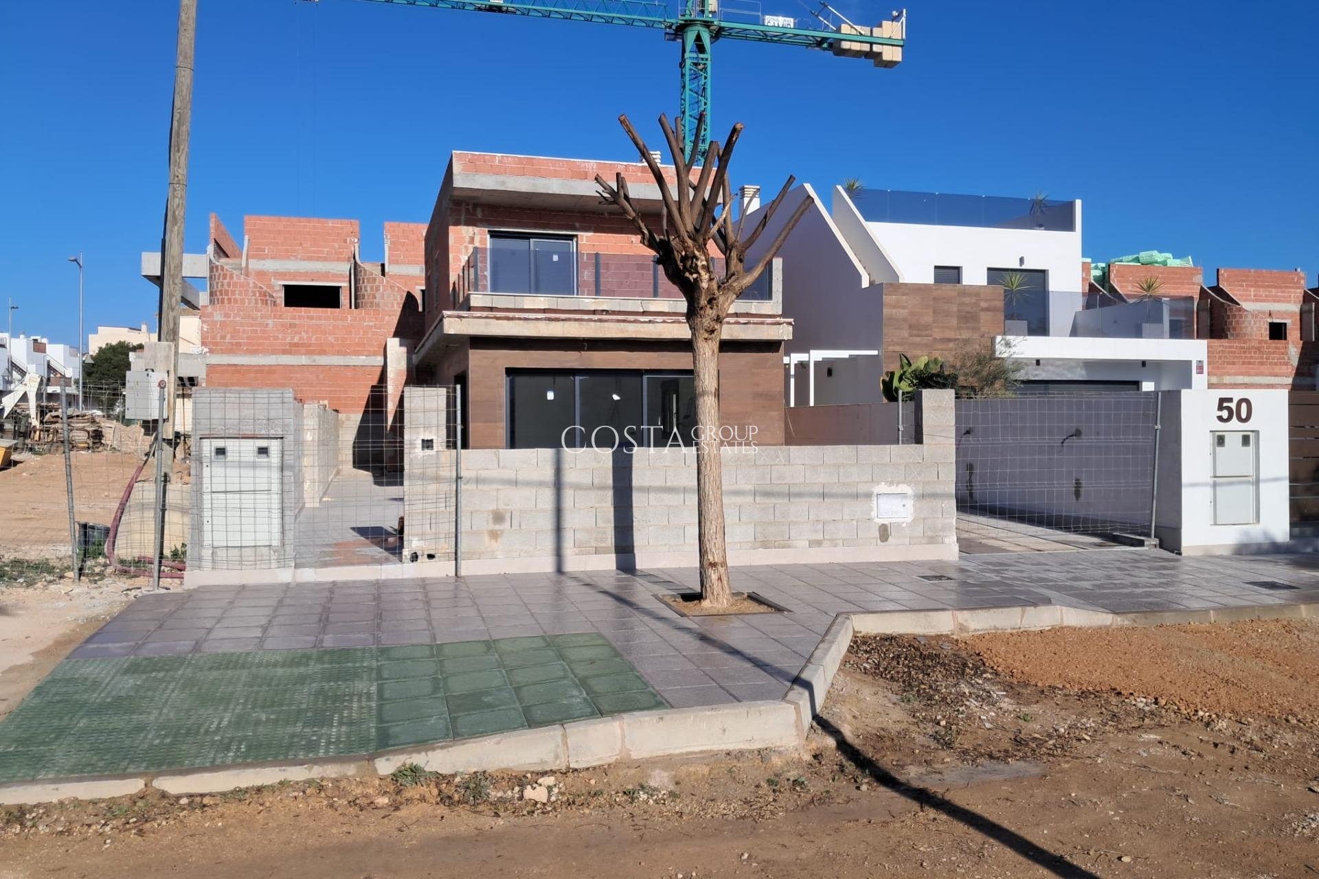 Neue Gebäude - Villa -
Pilar de la Horadada