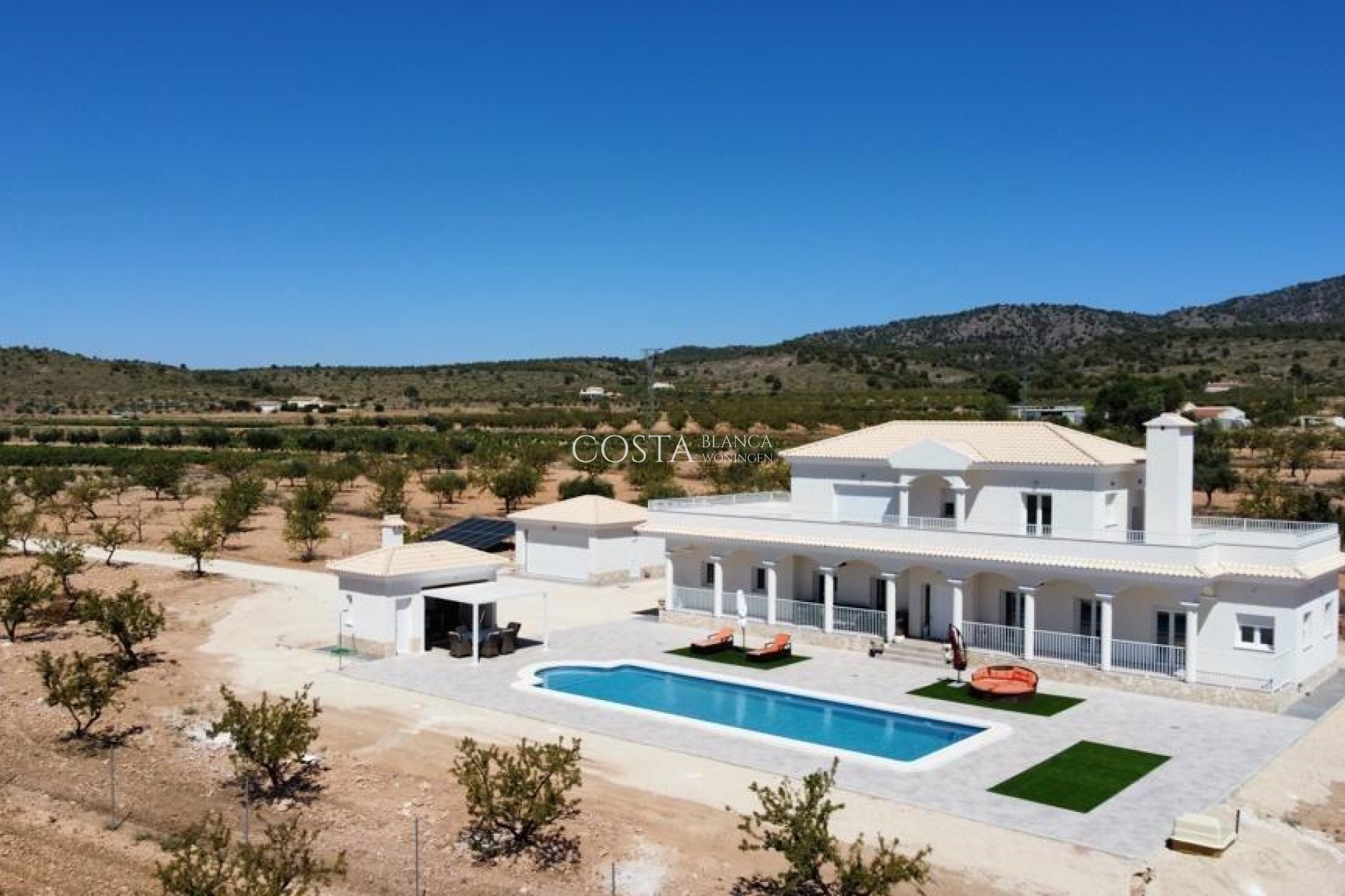 Neue Gebäude - Villa -
Pinoso