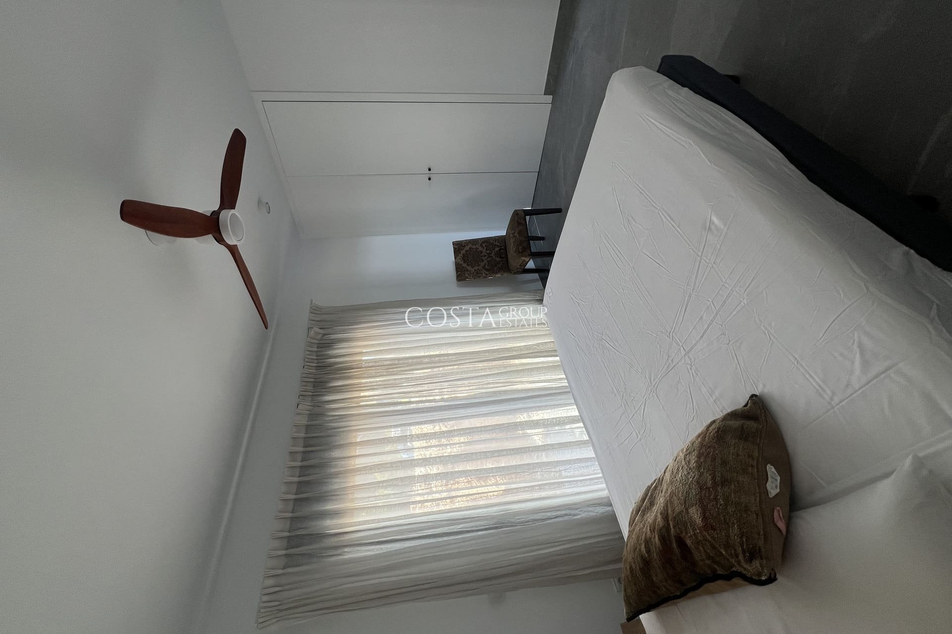 Neue Gebäude - Villa -
Polop