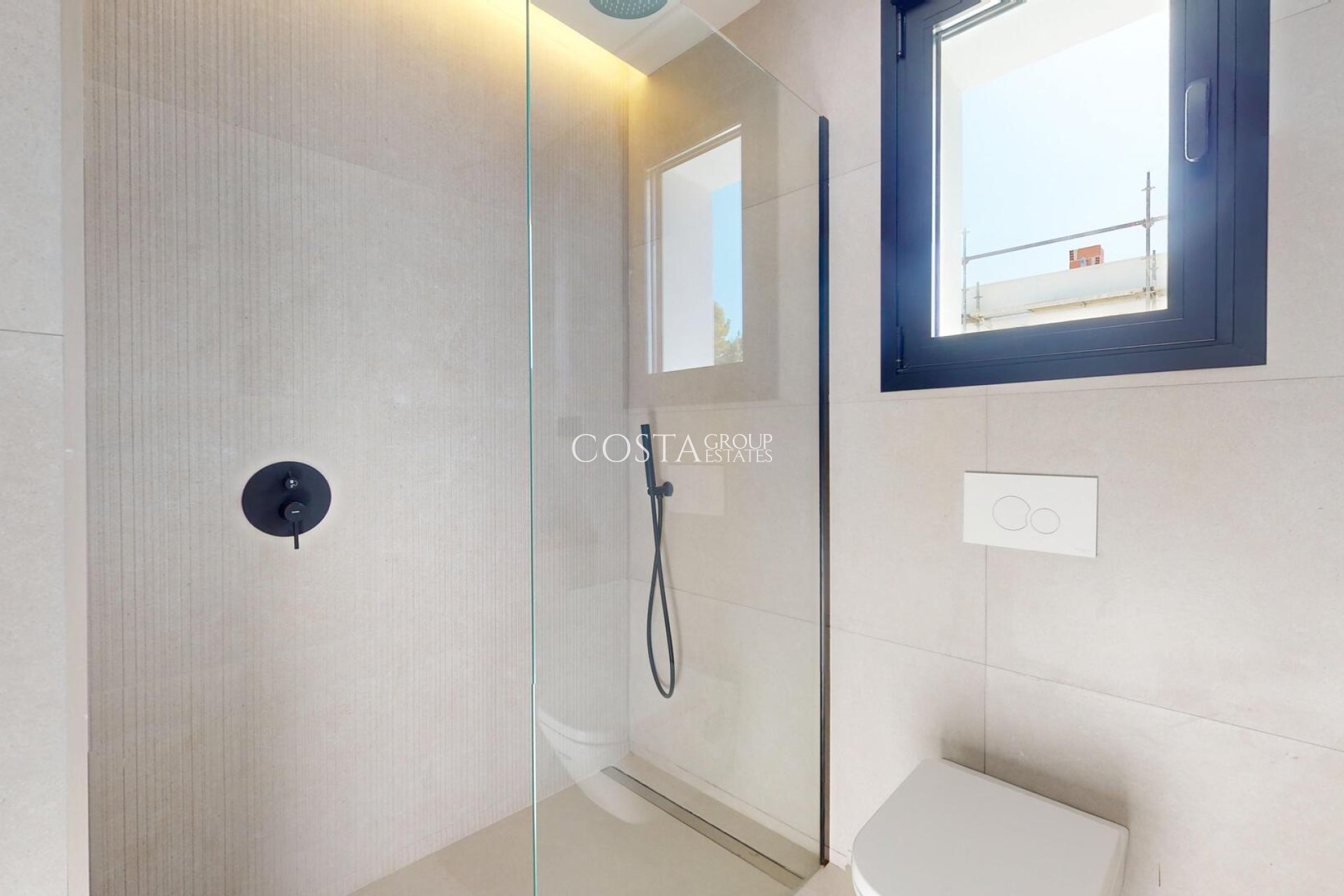 Neue Gebäude - Villa -
Polop