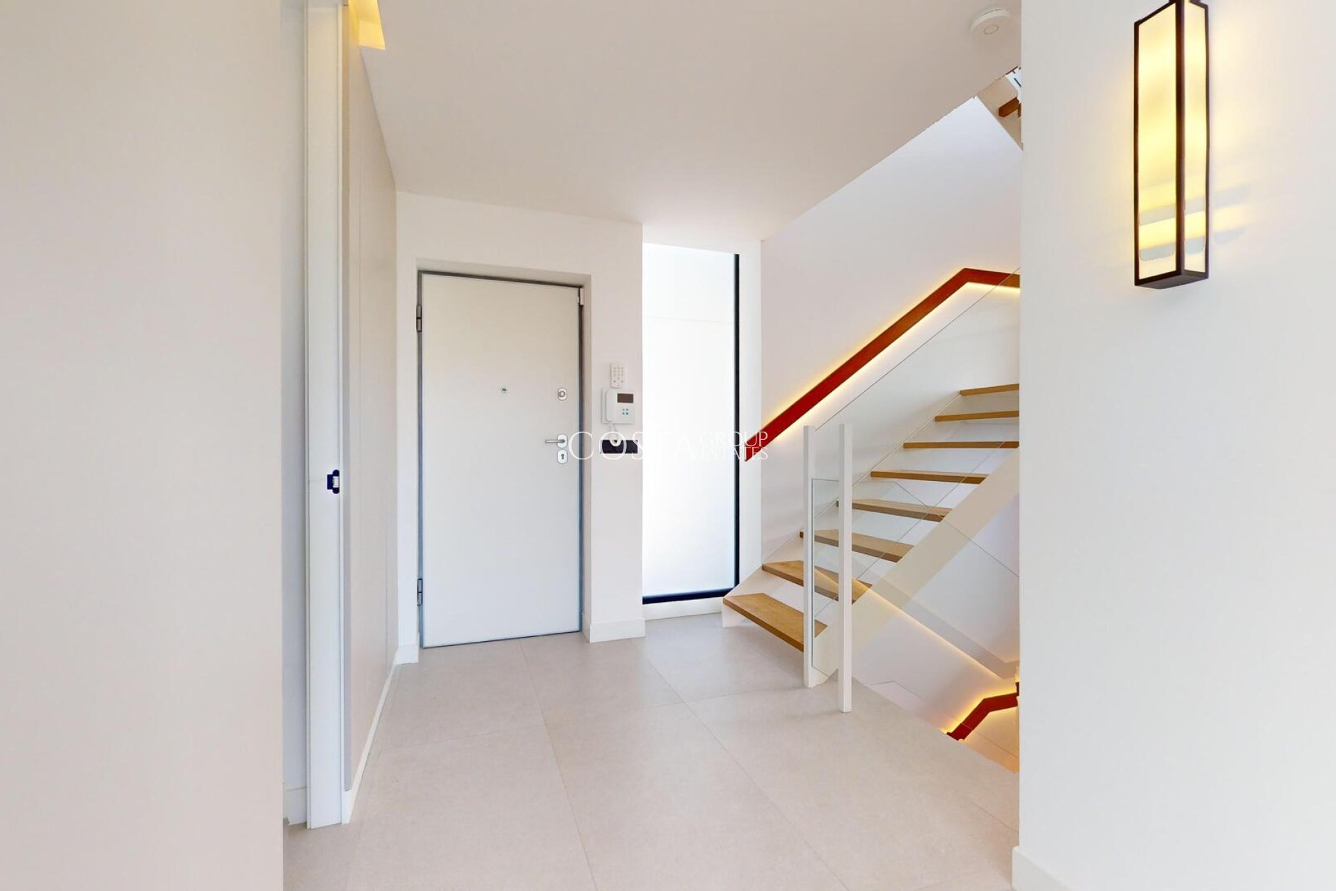 Neue Gebäude - Villa -
Polop