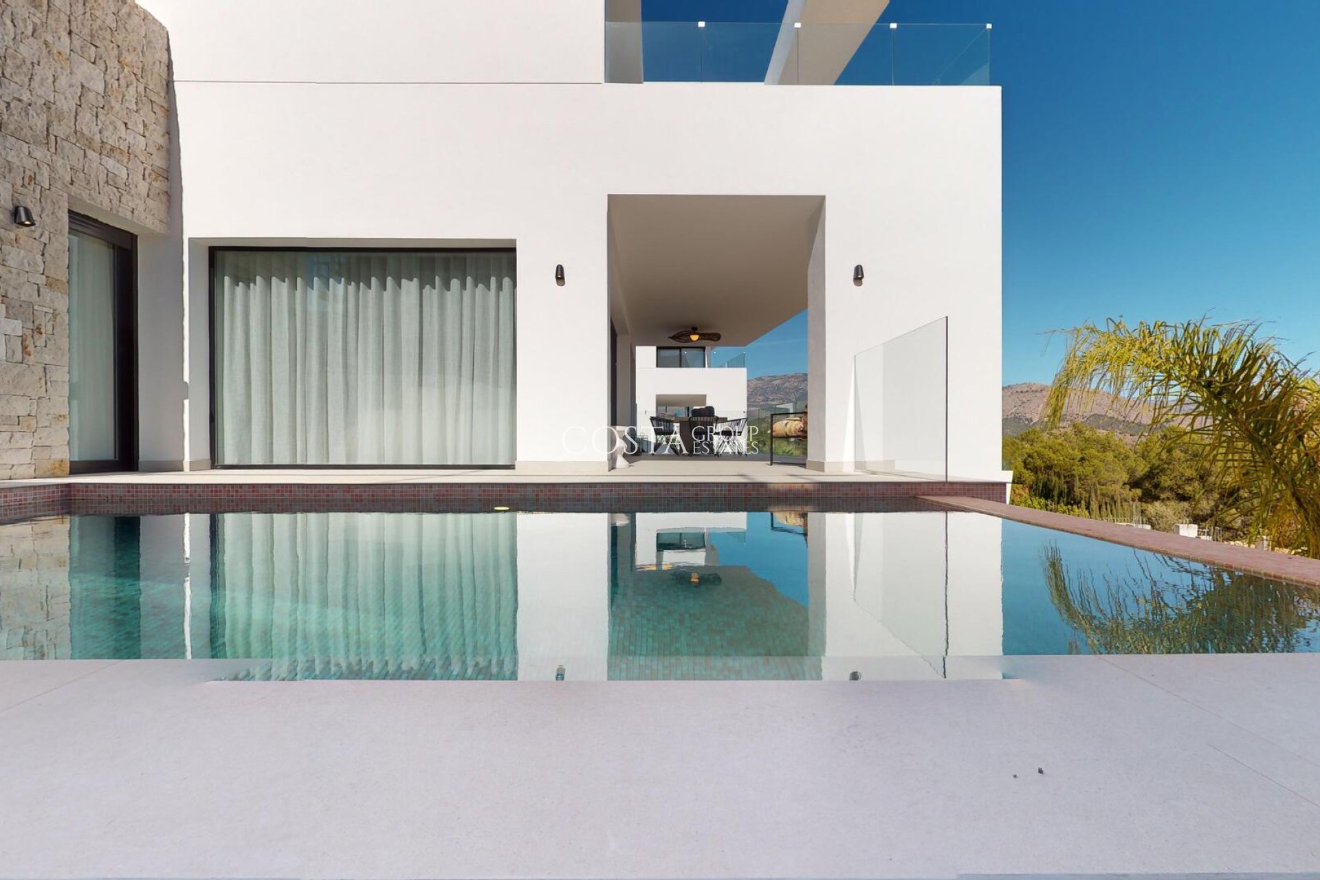 Neue Gebäude - Villa -
Polop