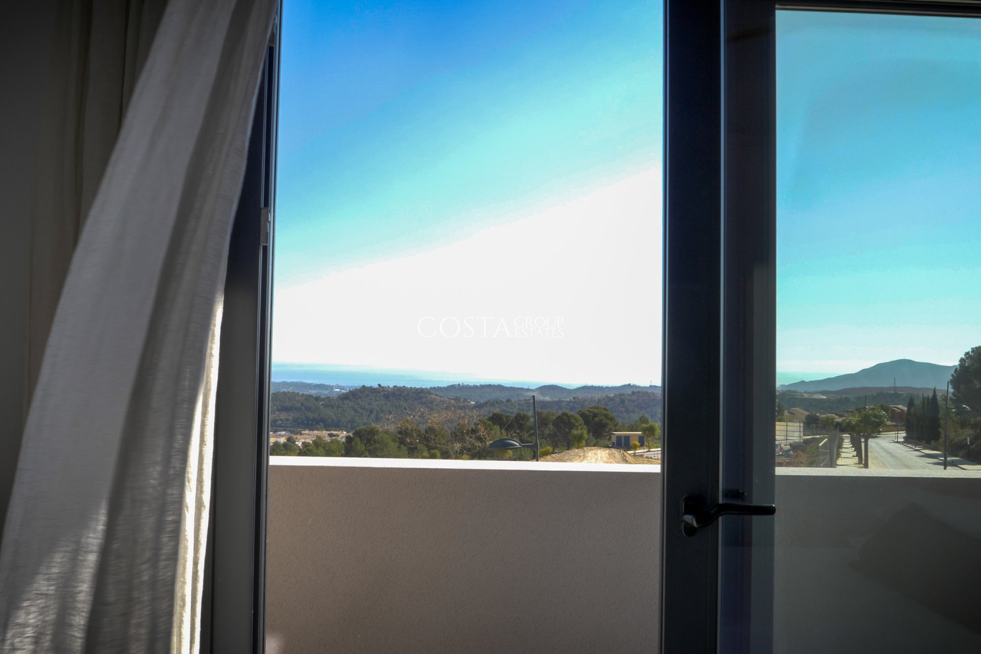 Neue Gebäude - Villa -
Polop